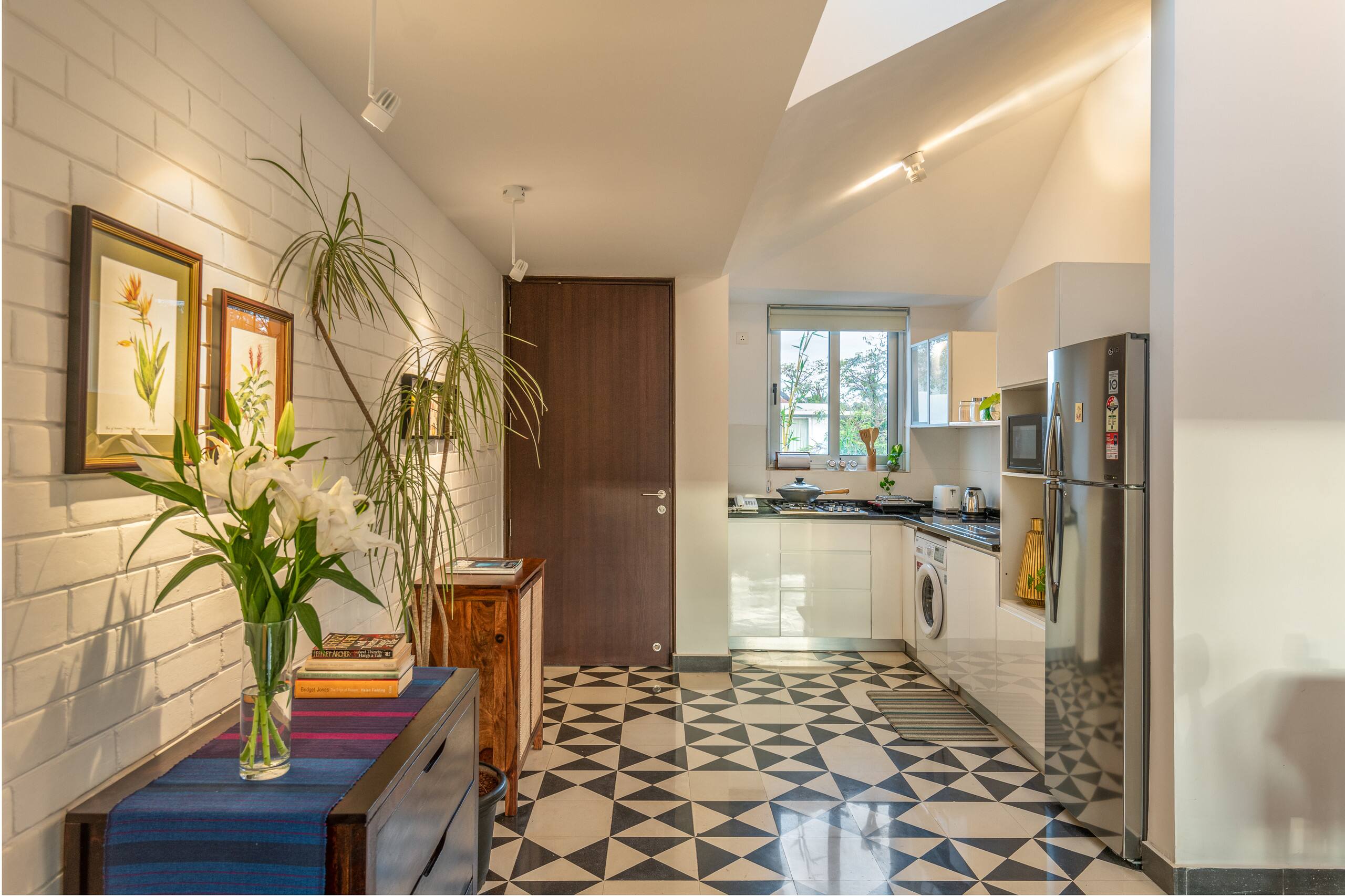 ElArbol |Aesthetic Apt |Pvt Balcony | Wifi | Ac 13