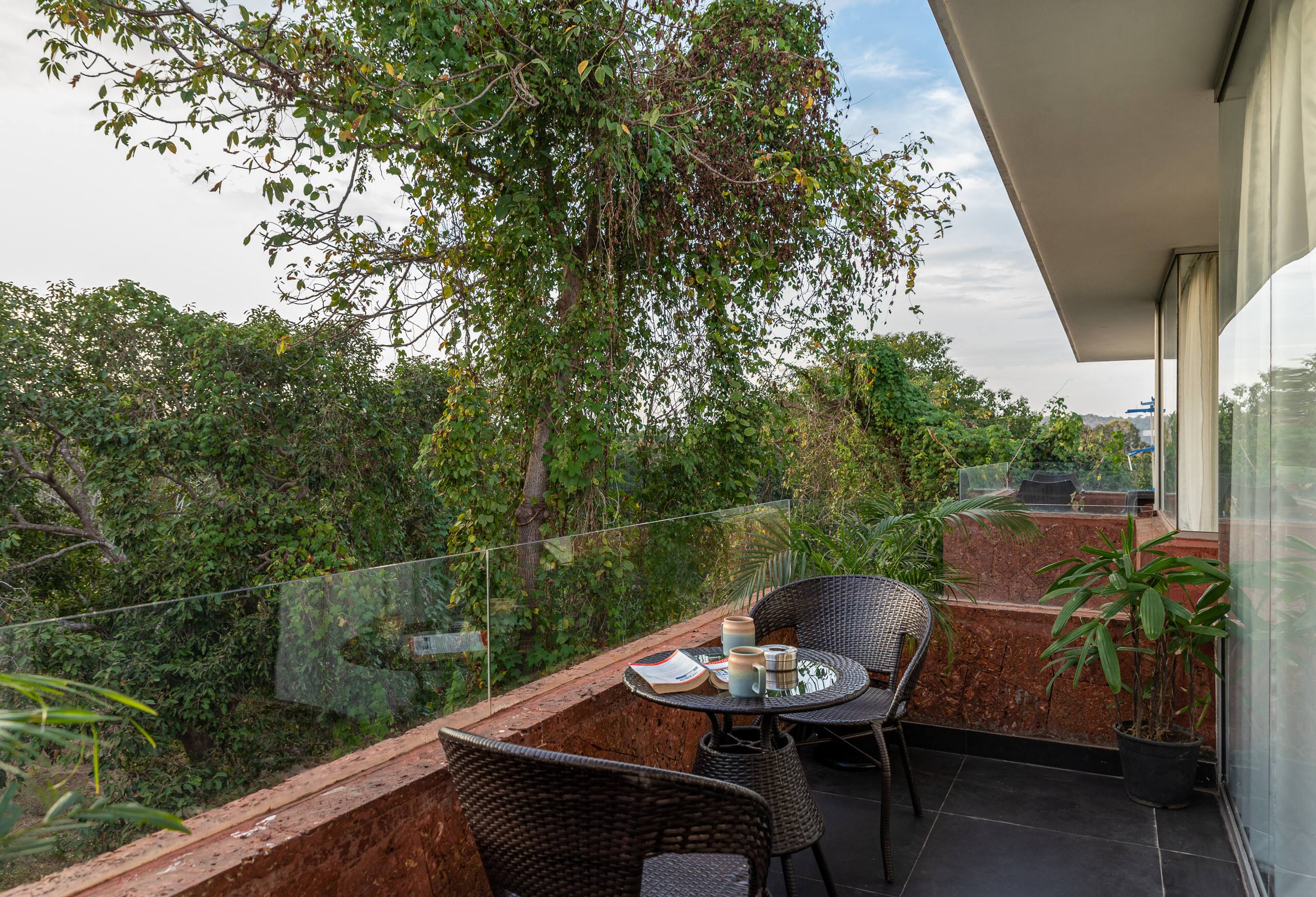 ElArbol |Aesthetic Apt |Pvt Balcony | Wifi | Ac — photo 5