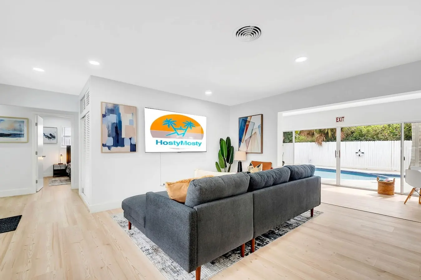 Private Hollywood Oasis, Heated, Pool Spa and BBQ 6