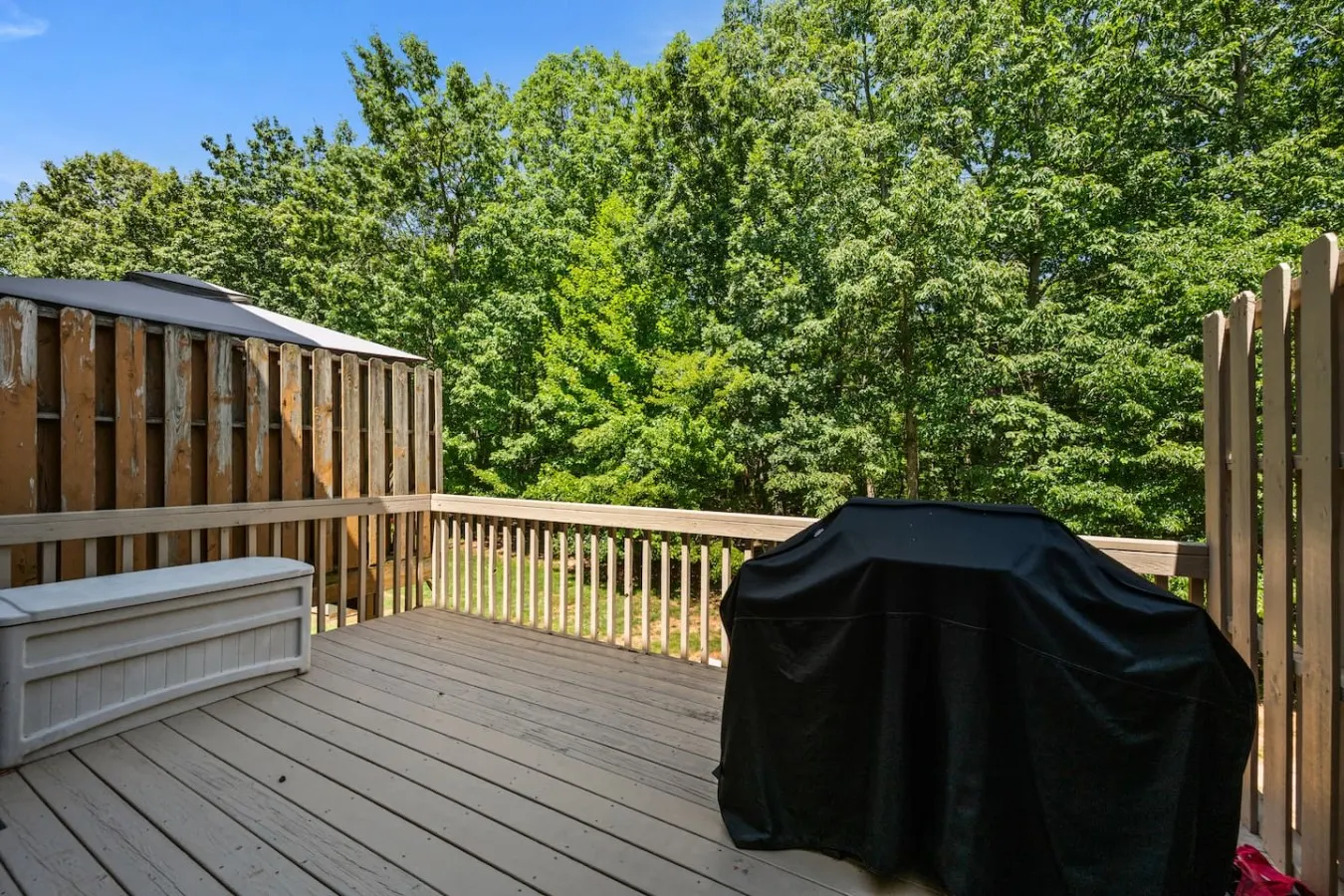 Modern Townhouse Pool Access, Fireplace, Balcony 19