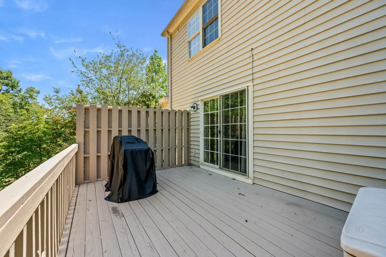 Modern Townhouse Pool Access, Fireplace, Balcony 20