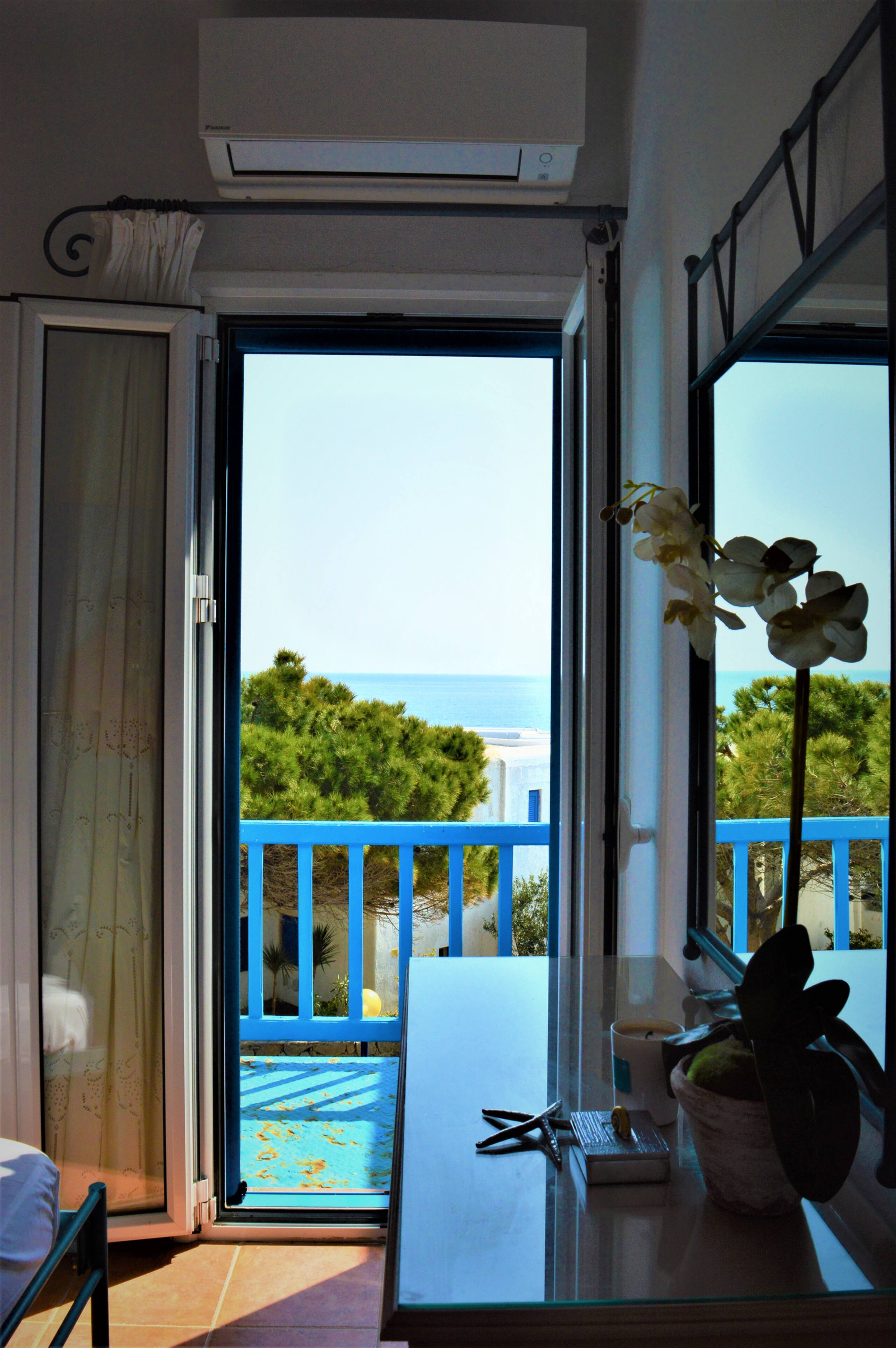 Seas the Day\n2 bedroom cycladic house 25