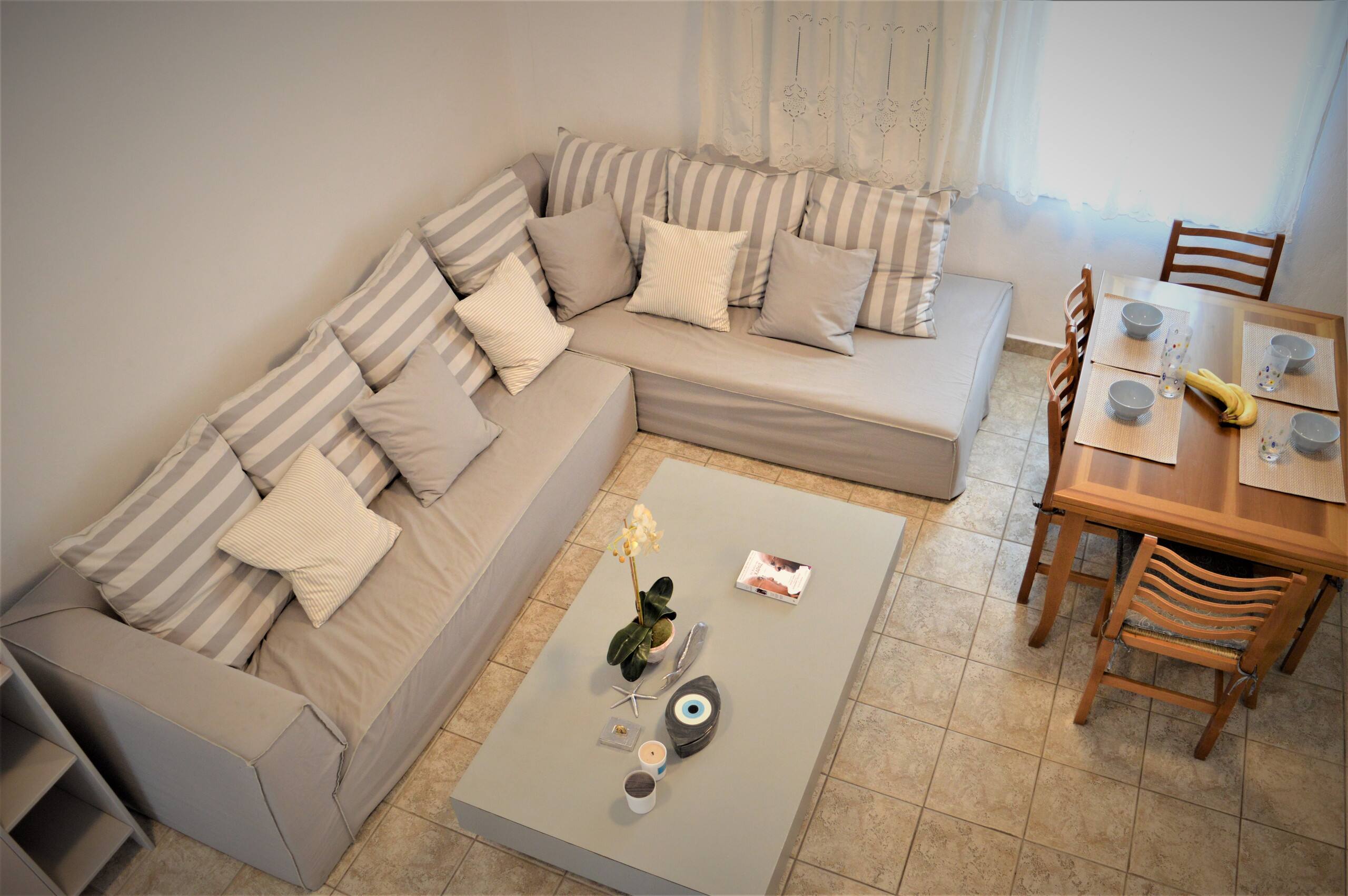 Seas the Day\n2 bedroom cycladic house 10
