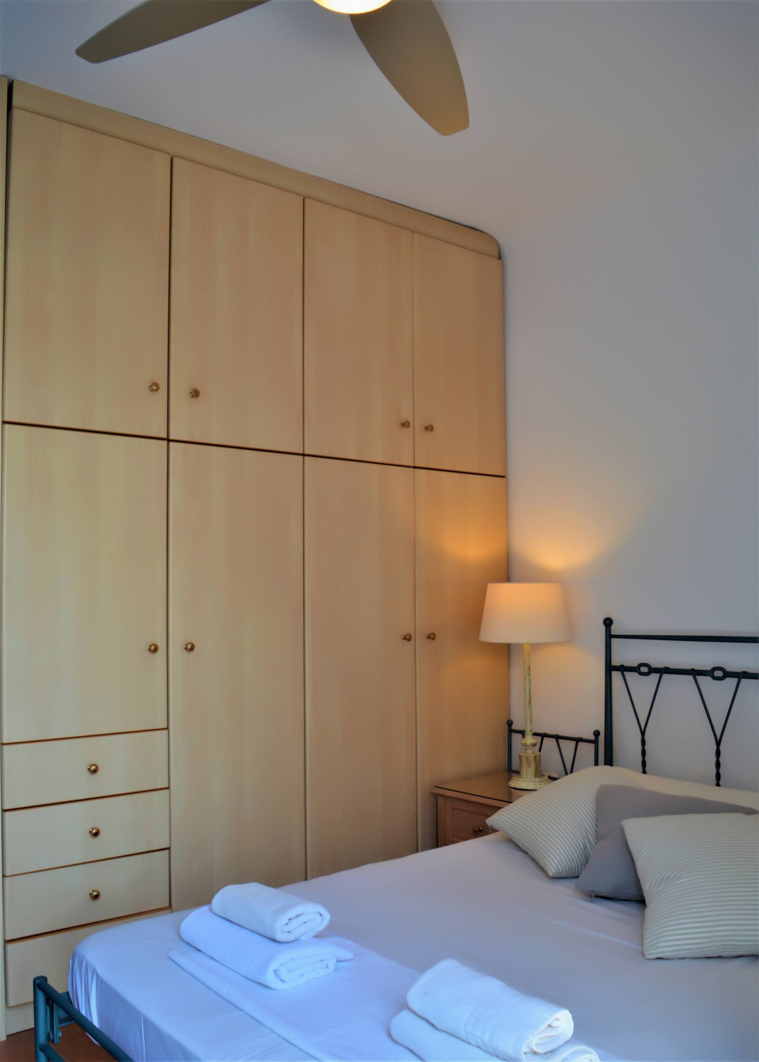 Seas the Day\n2 bedroom cycladic house 19