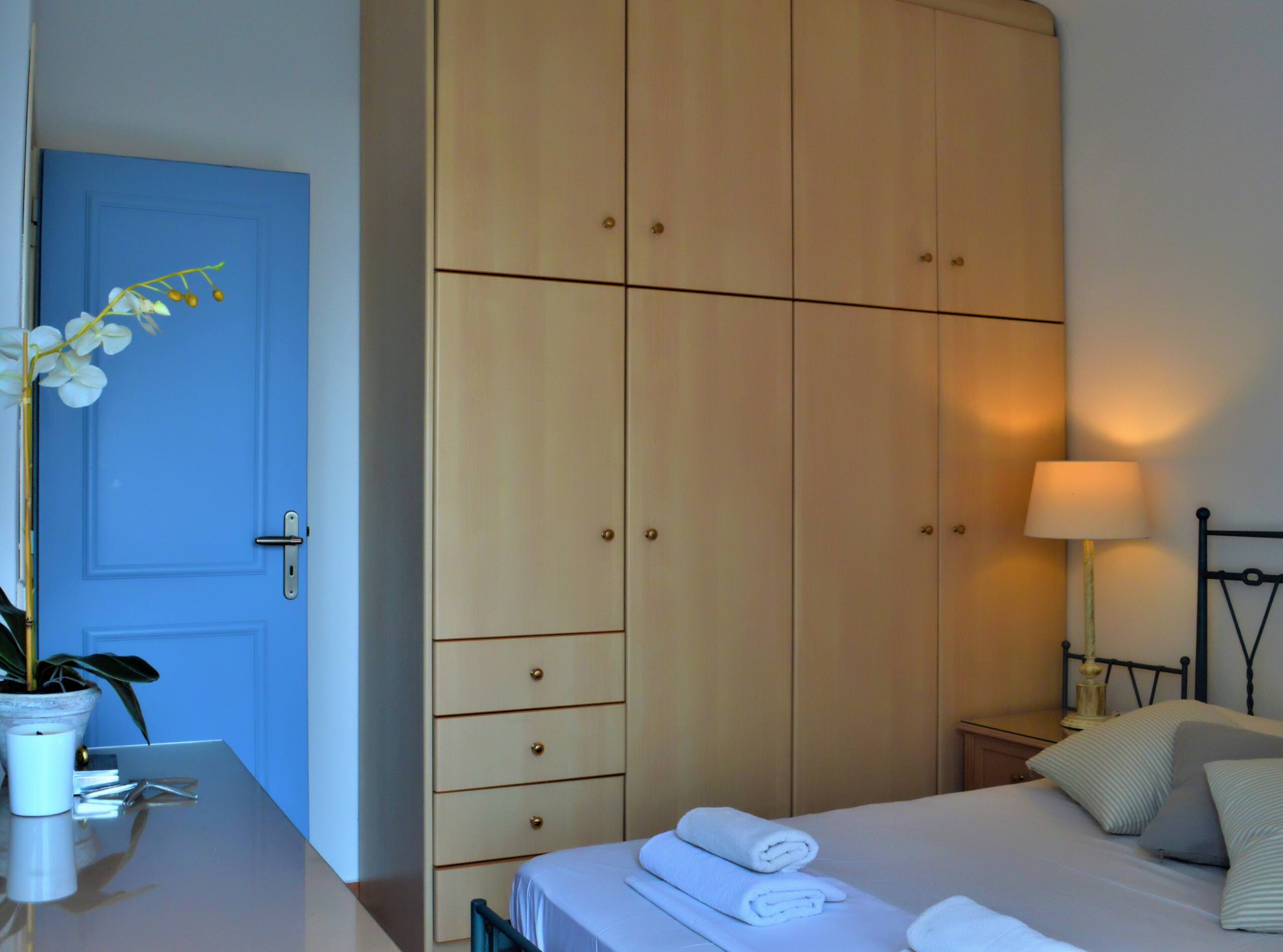 Seas the Day\n2 bedroom cycladic house 18