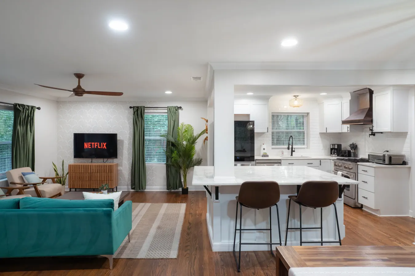 Luxury Savannah Retreat (Heated Pool+Pet Friendly) 4