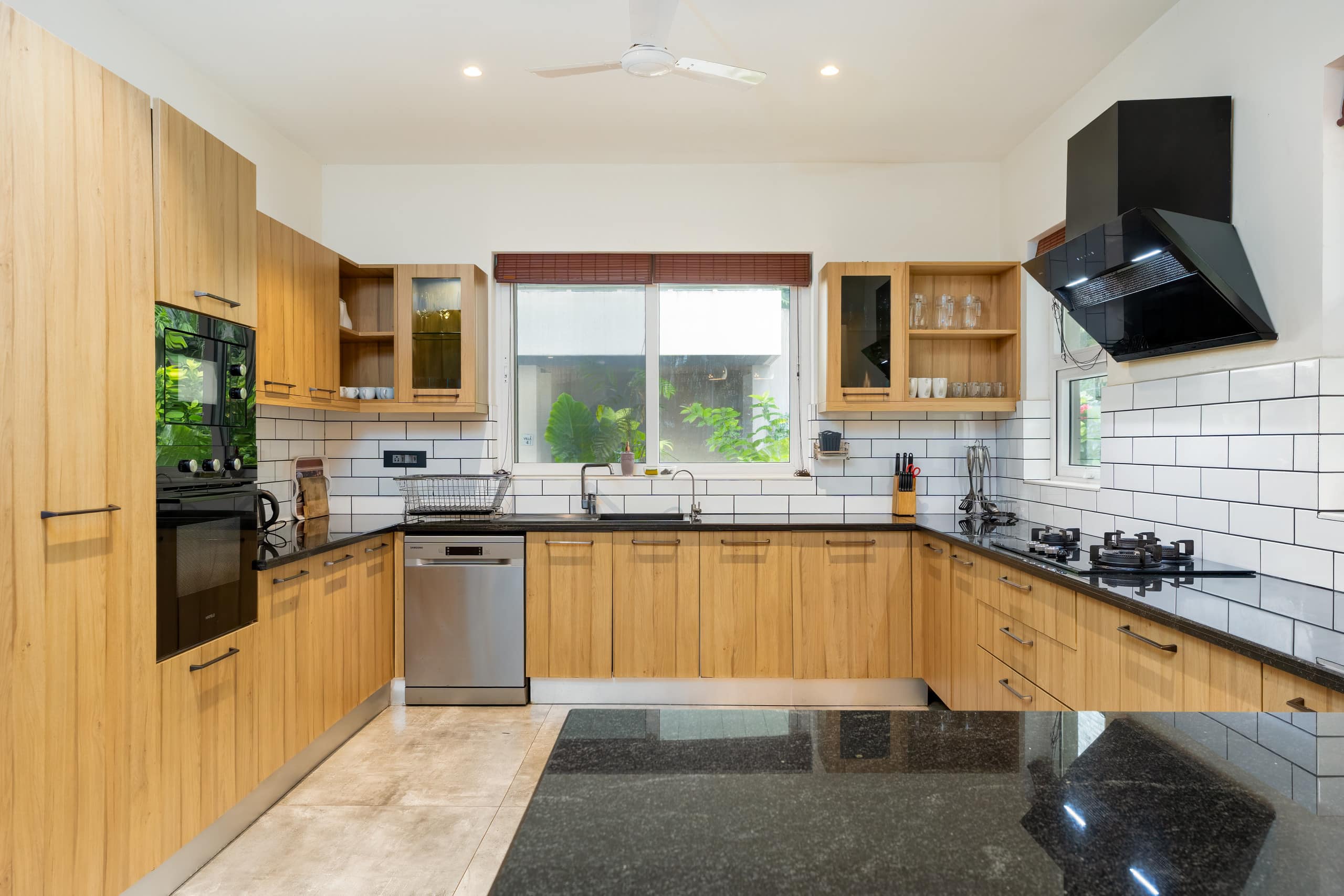 Sereno Yugen 4bhk villa pvt pool & breakfast cook 12