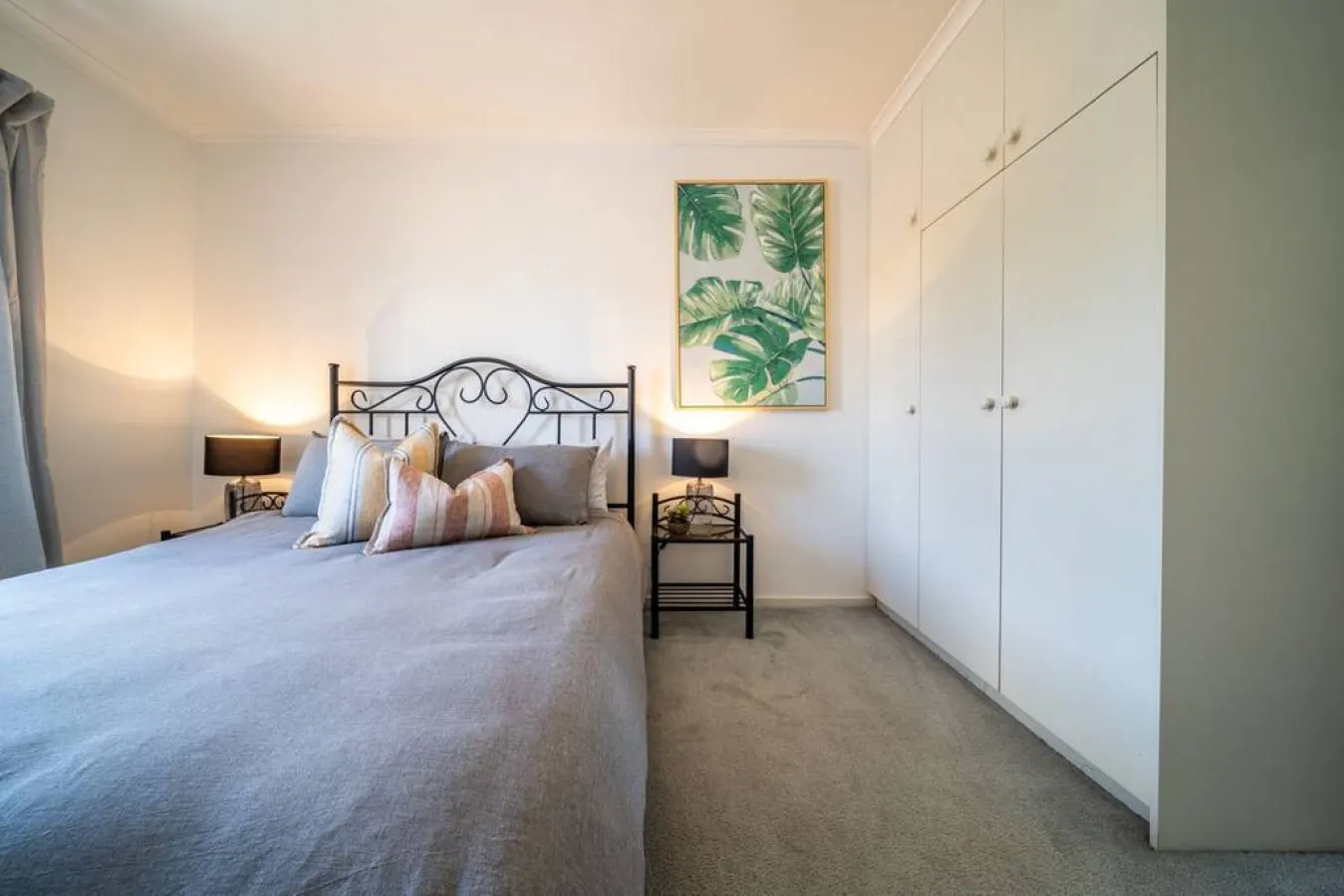 Sage on Bewes—Relaxed CBD Base with Tennis Court 12