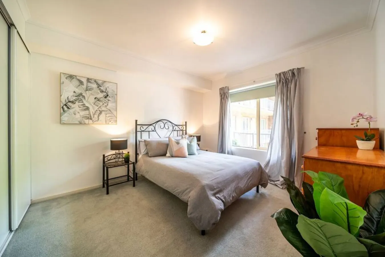 Sage on Bewes—Relaxed CBD Base with Tennis Court 14