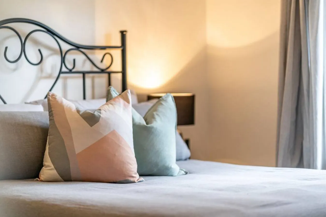 Sage on Bewes—Relaxed CBD Base with Tennis Court 15