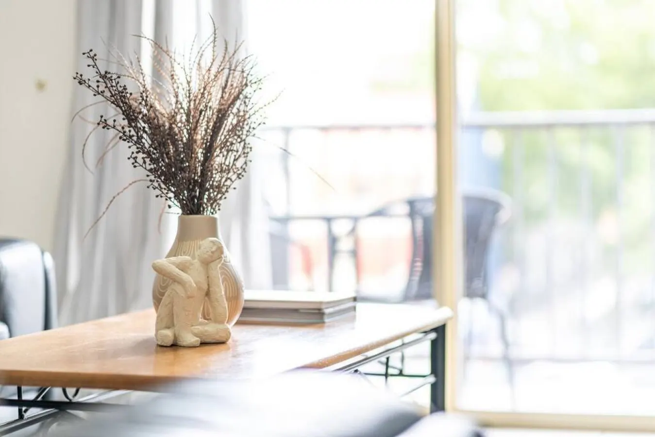Sage on Bewes—Relaxed CBD Base with Tennis Court 7