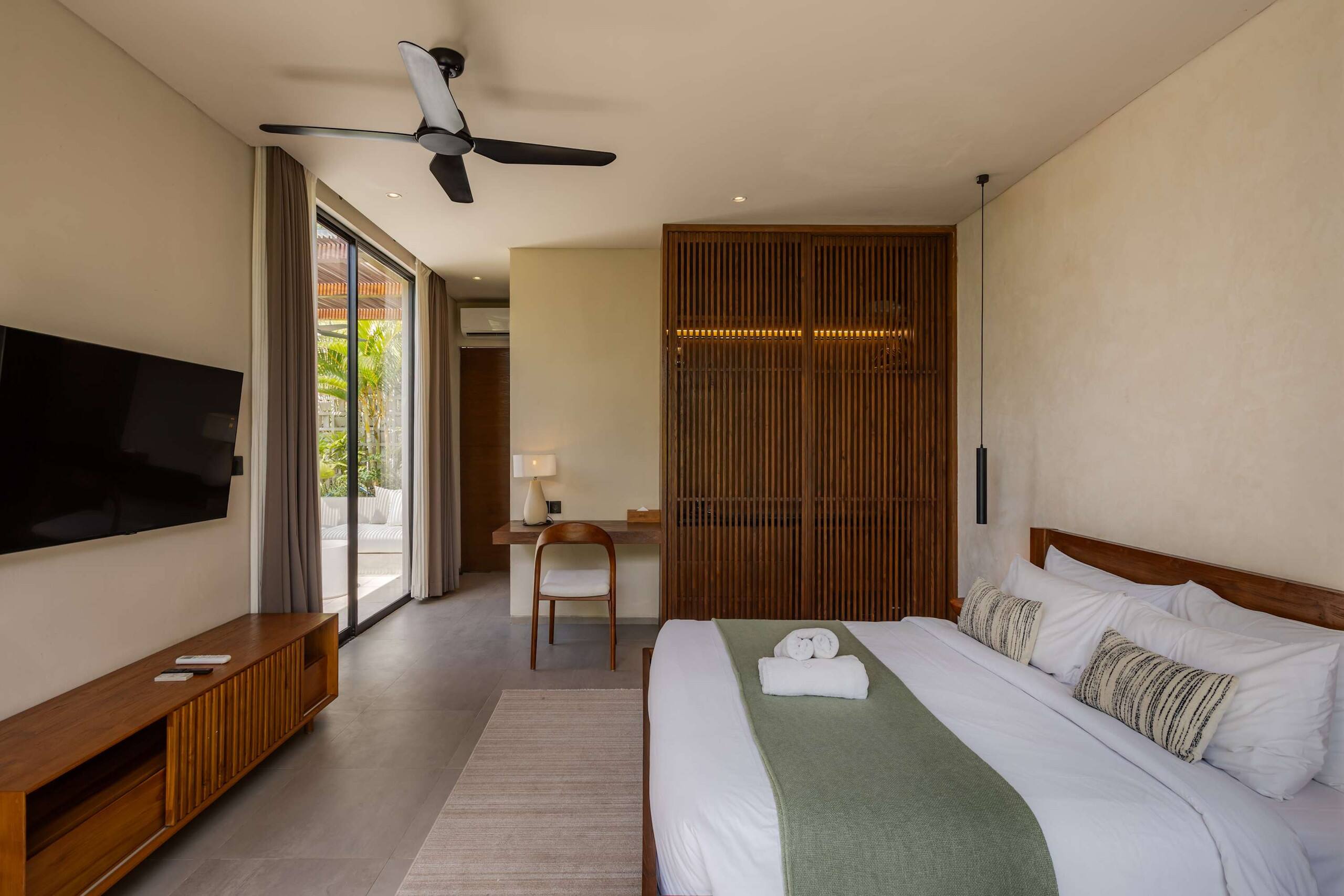 1BR Private Pool 19