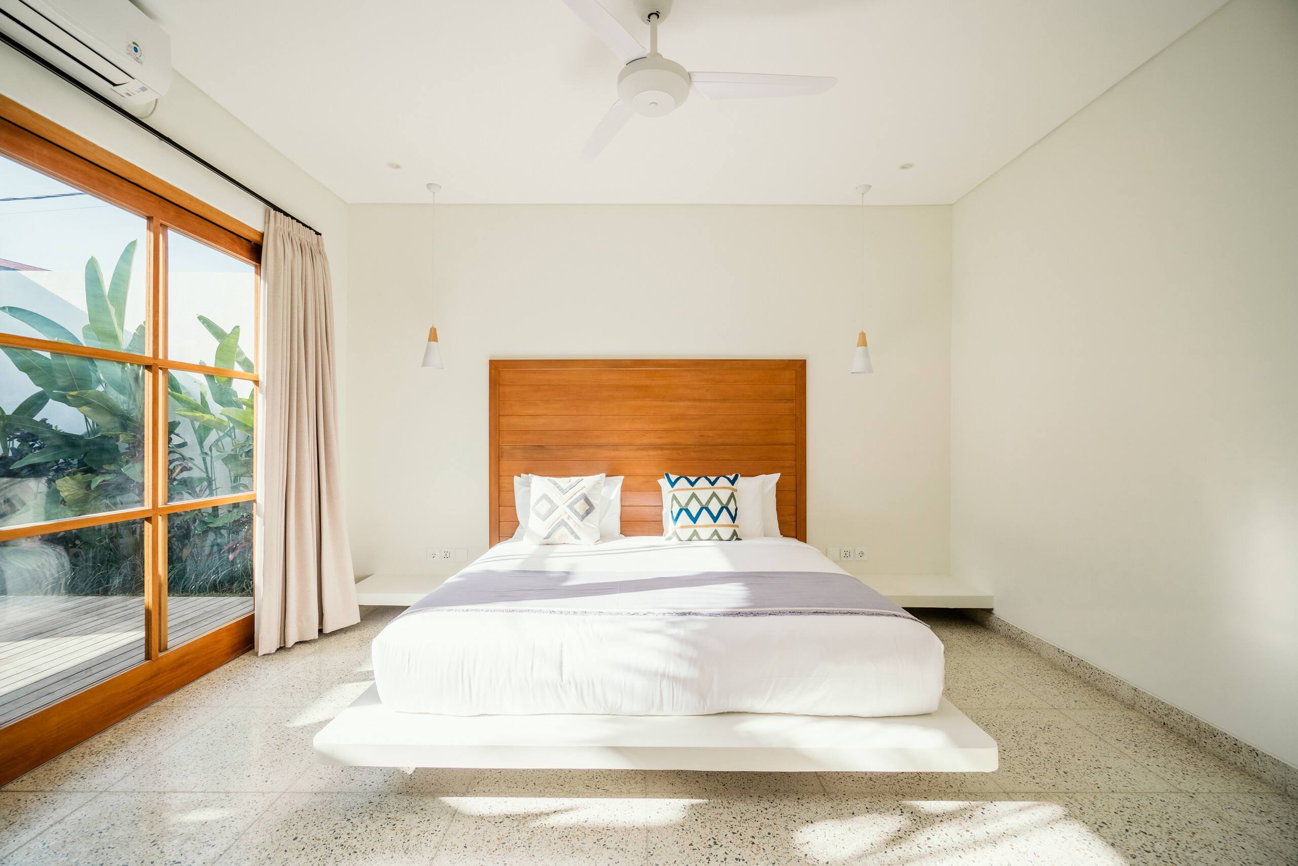 Super Stylish 3BR Pool Villa in Berawa, Canggu — photo 3