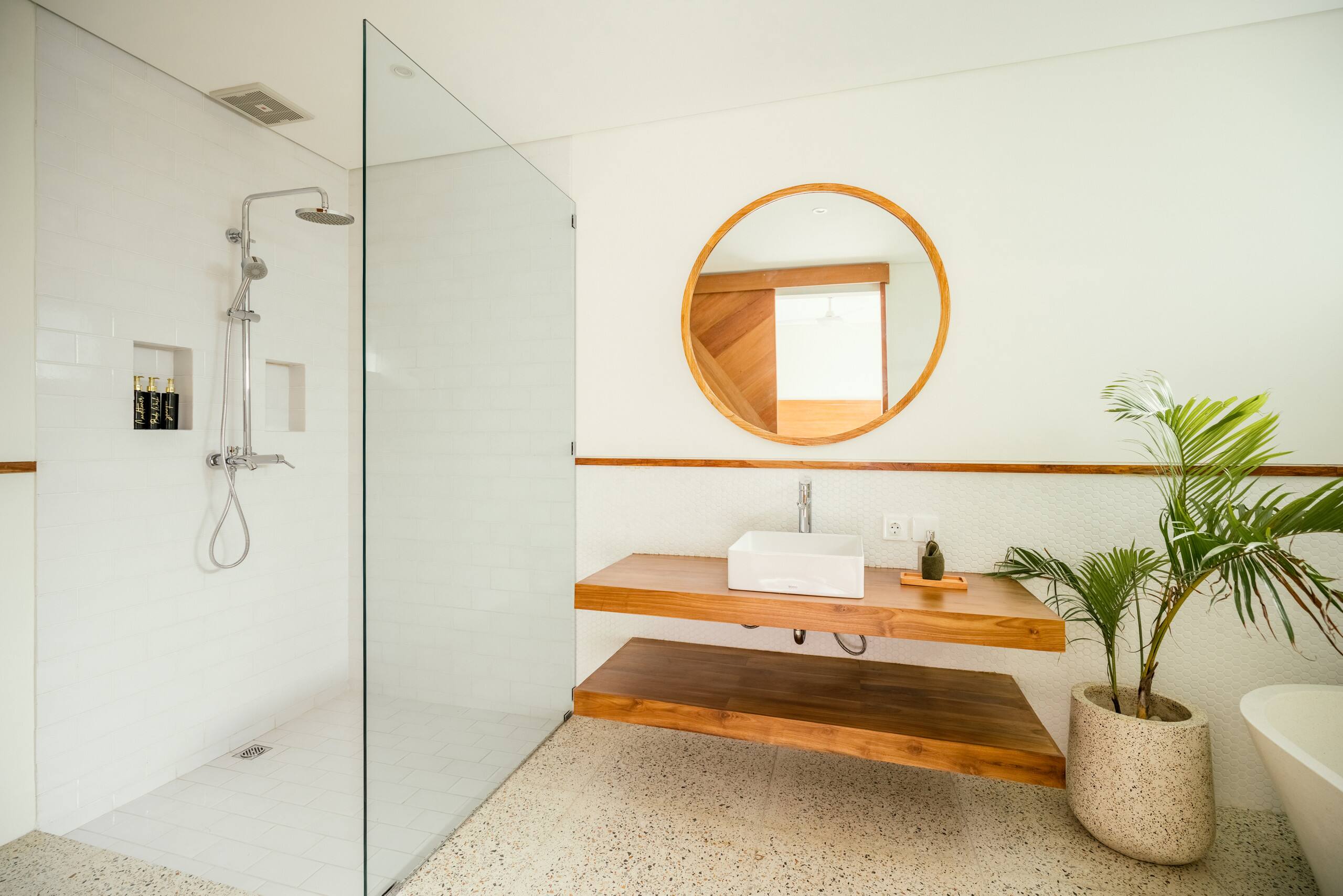 Super Stylish 3BR Pool Villa in Berawa, Canggu 18