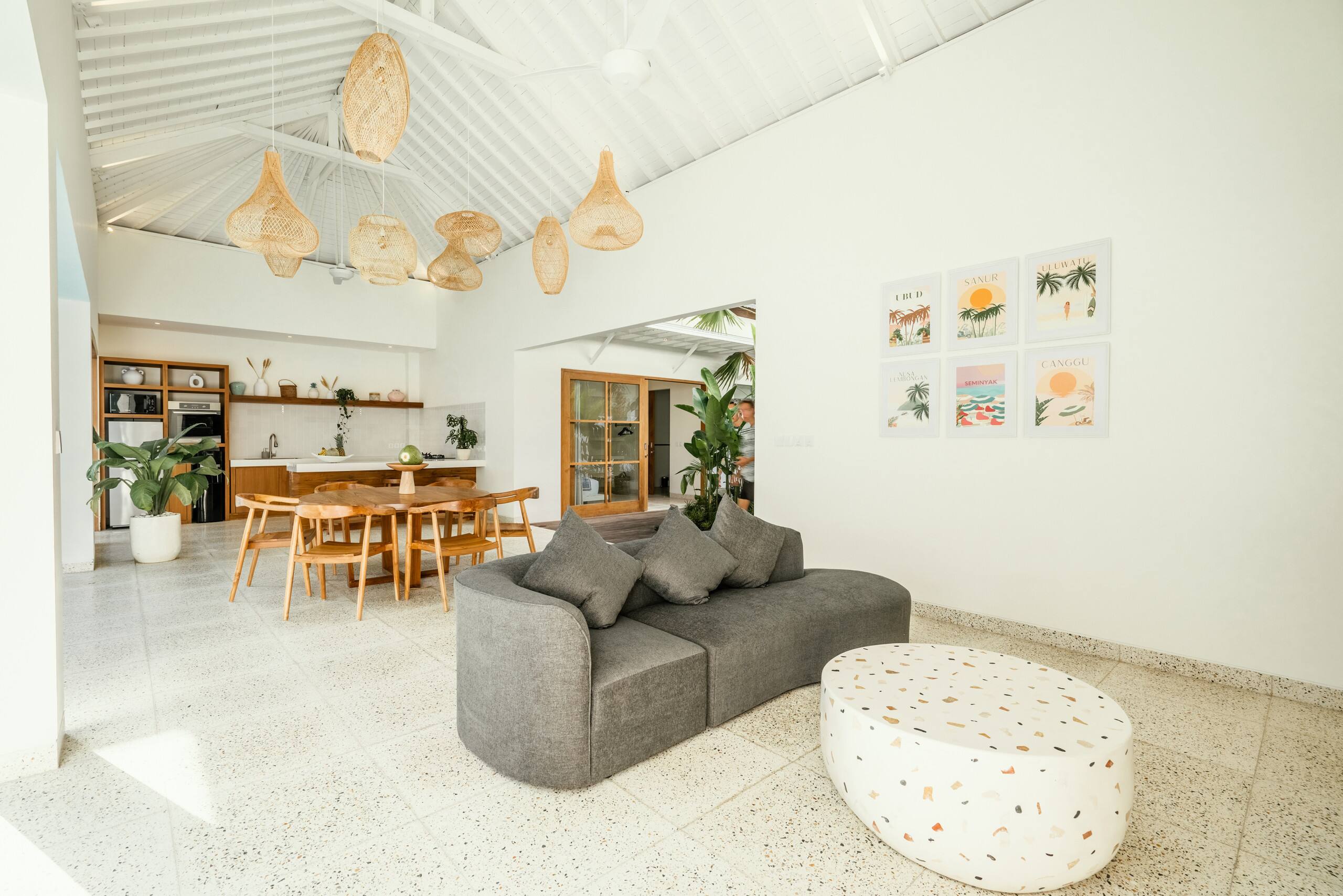 Super Stylish 3BR Pool Villa in Berawa, Canggu 8