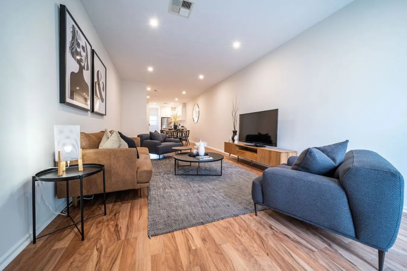Black Oak at Brompton – Contemporary Parkside Stay 9