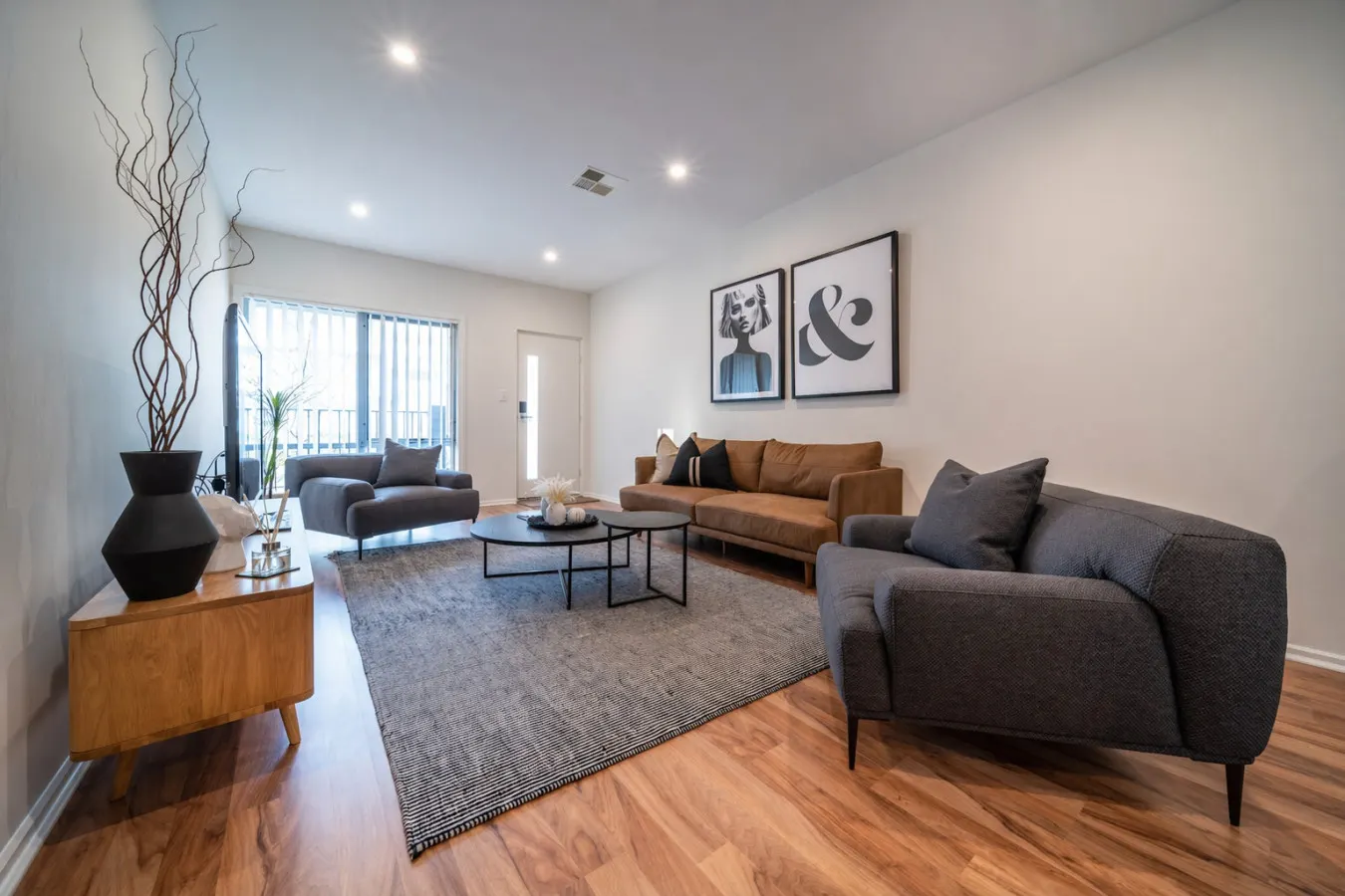 Black Oak at Brompton – Contemporary Parkside Stay 6