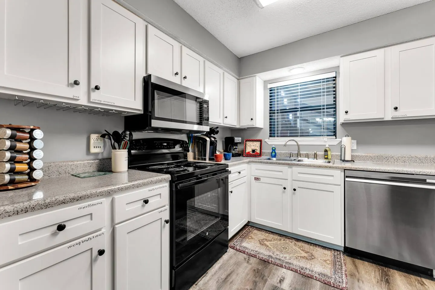 Walk in Golf Condo/Htd Pool/Hot Tub/Lake Access! 9