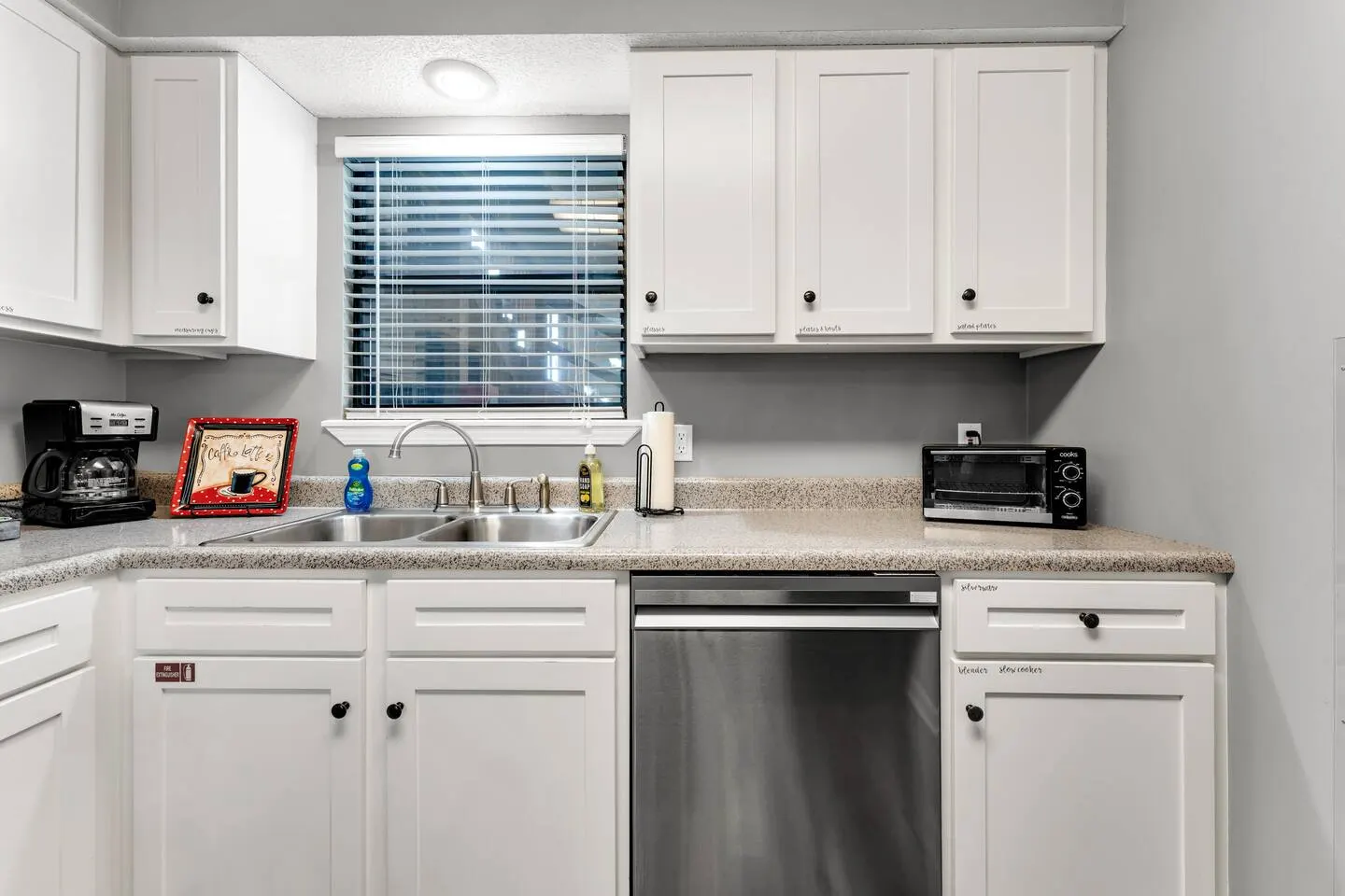 Walk in Golf Condo/Htd Pool/Hot Tub/Lake Access! 14