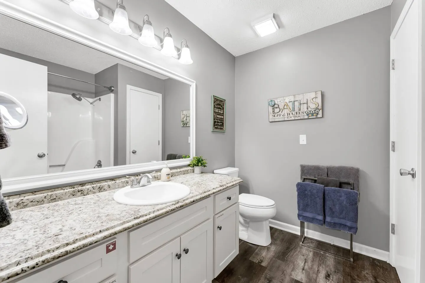 Walk in Golf Condo/Htd Pool/Hot Tub/Lake Access! 16