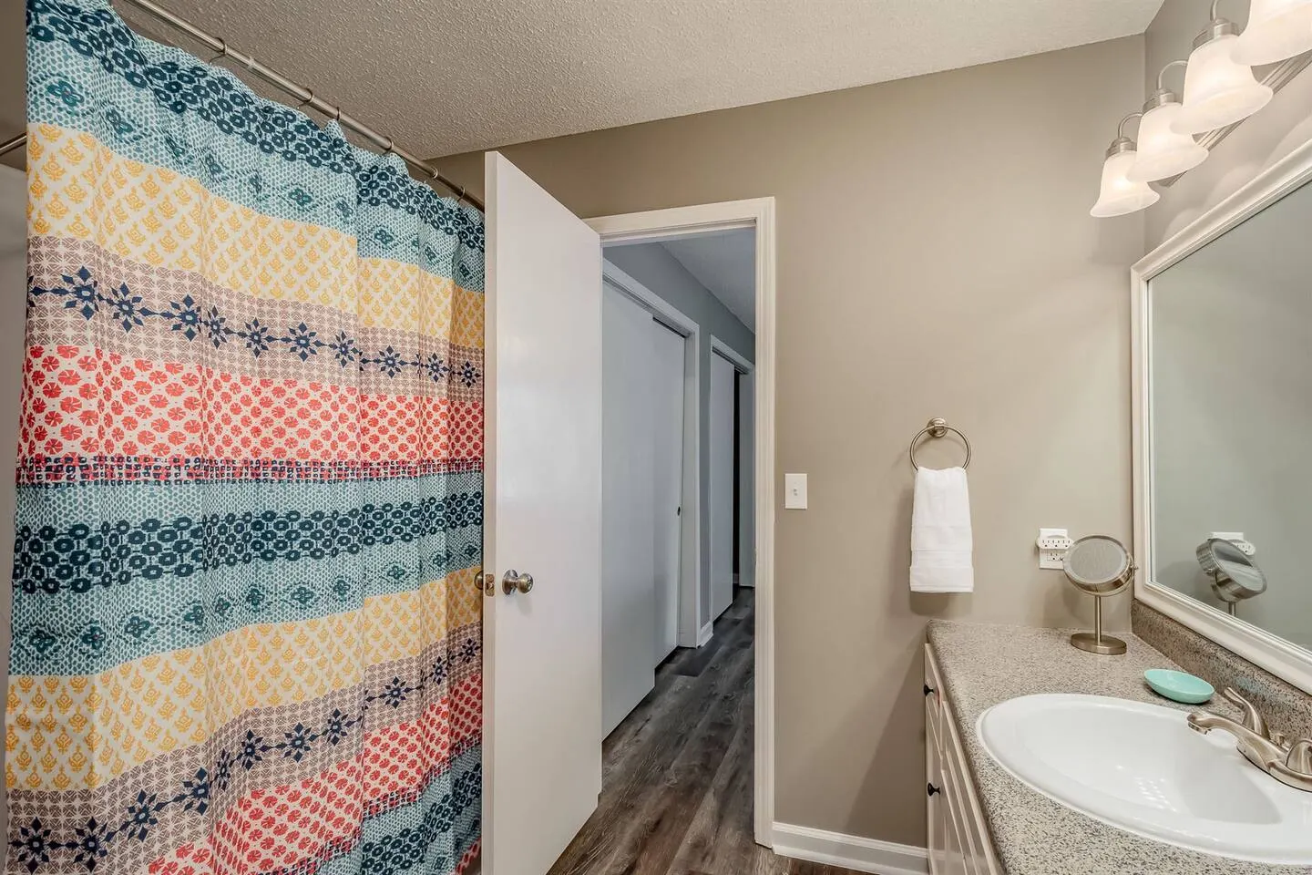 Walk in Golf Condo/Htd Pool/Hot Tub/Lake Access! 17