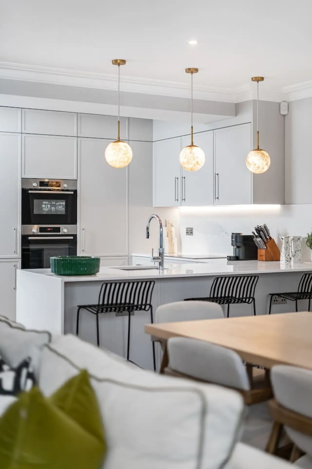 Luxury Mayfair 2-Bed Central AC Prime Location 13