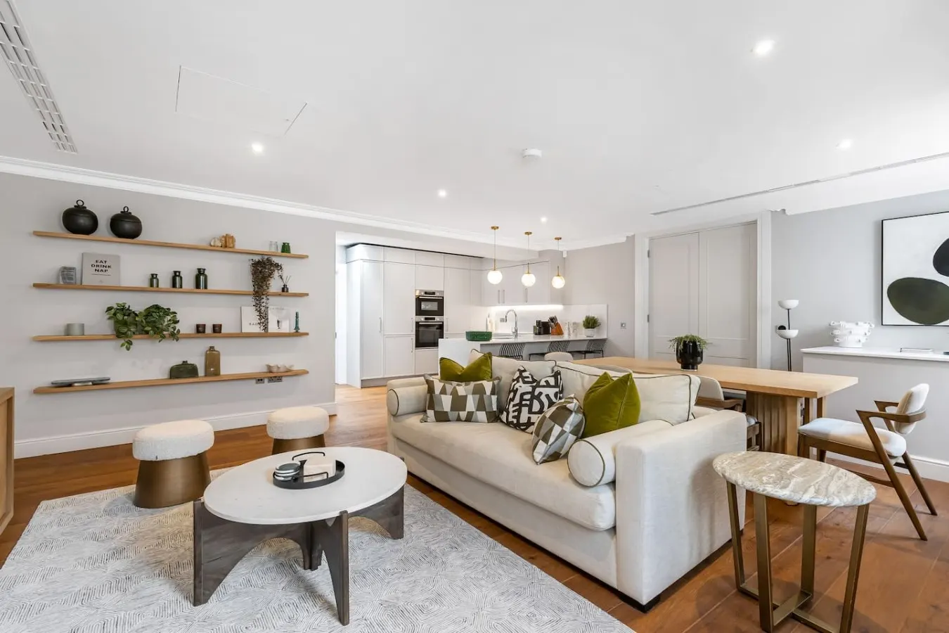 Luxury Mayfair 2-Bed Central AC Prime Location 7