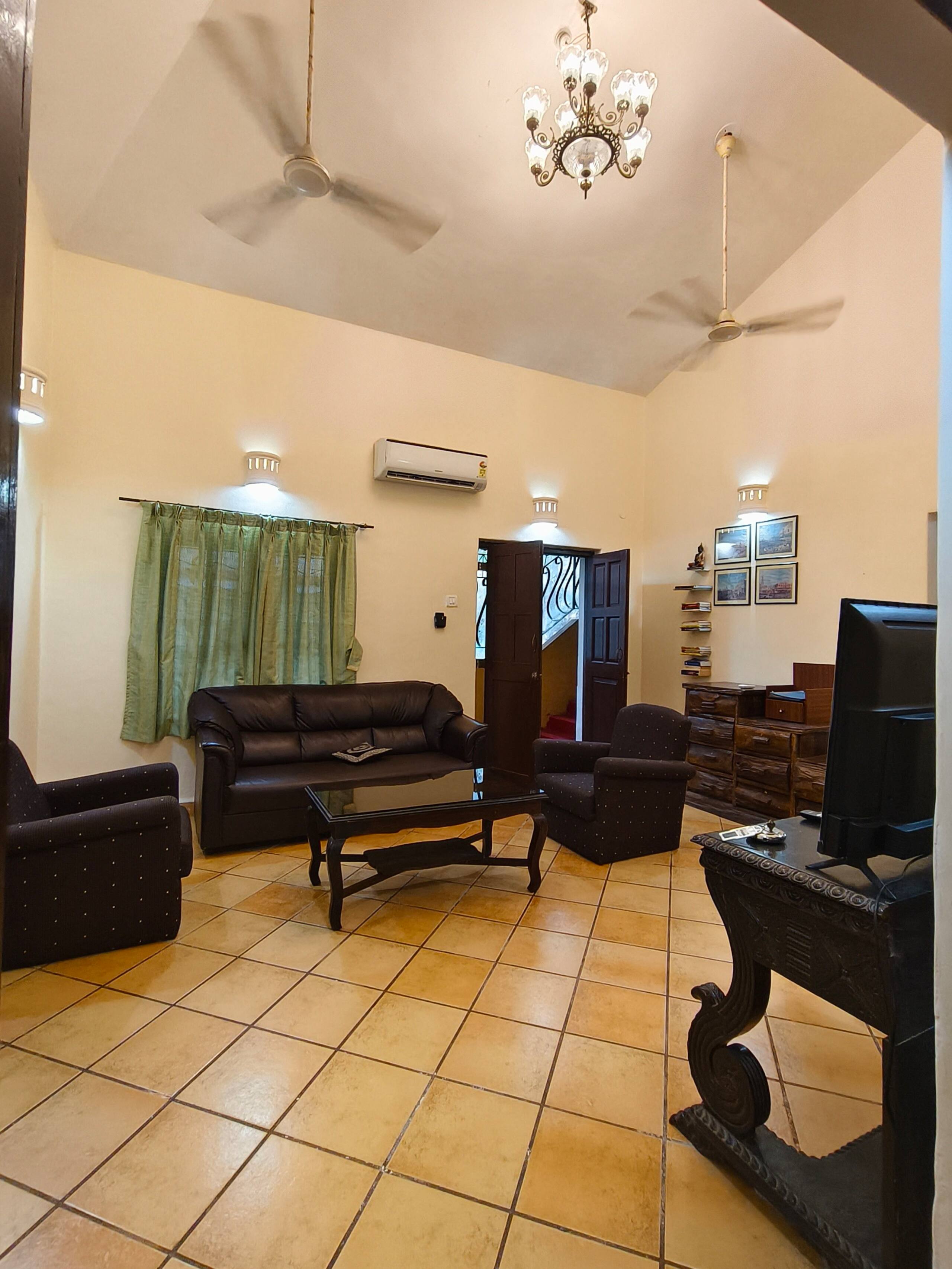 Portuguese Villa Near Candolim Beach 11