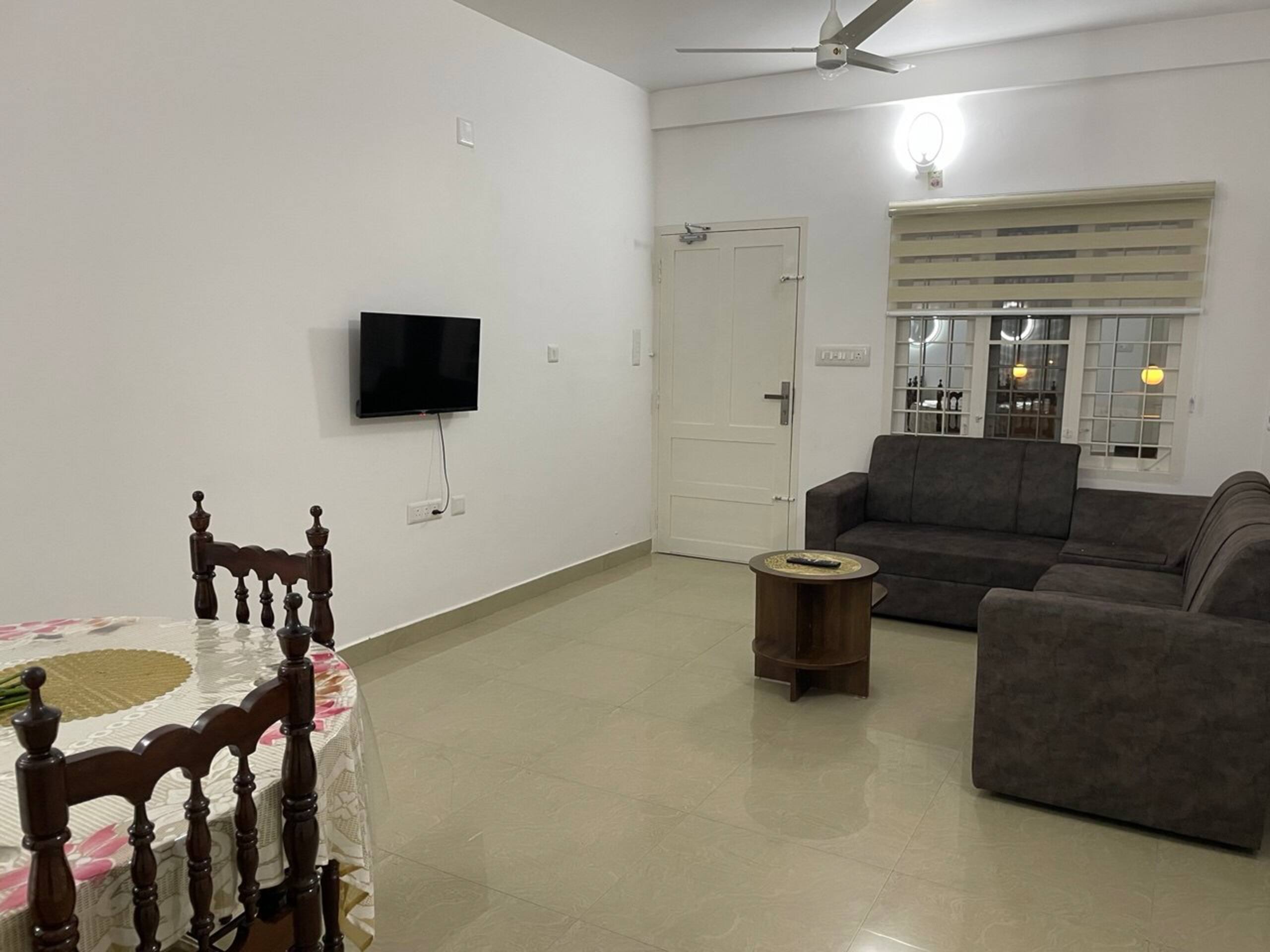 Urban Loft 1BHK 101 10 min to Lulu w/ greenery 9