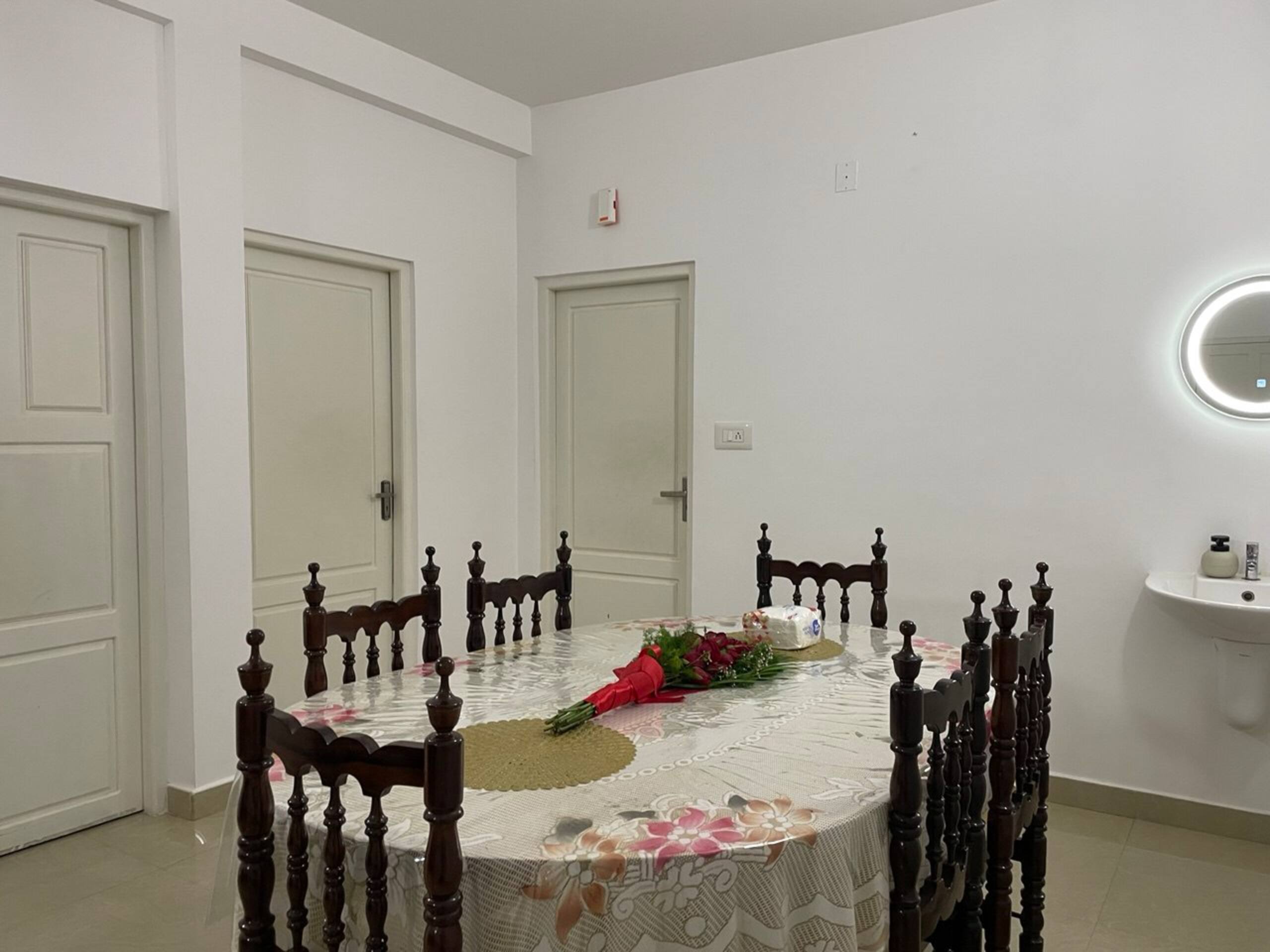 Urban Loft 1BHK 101 10 min to Lulu w/ greenery 12