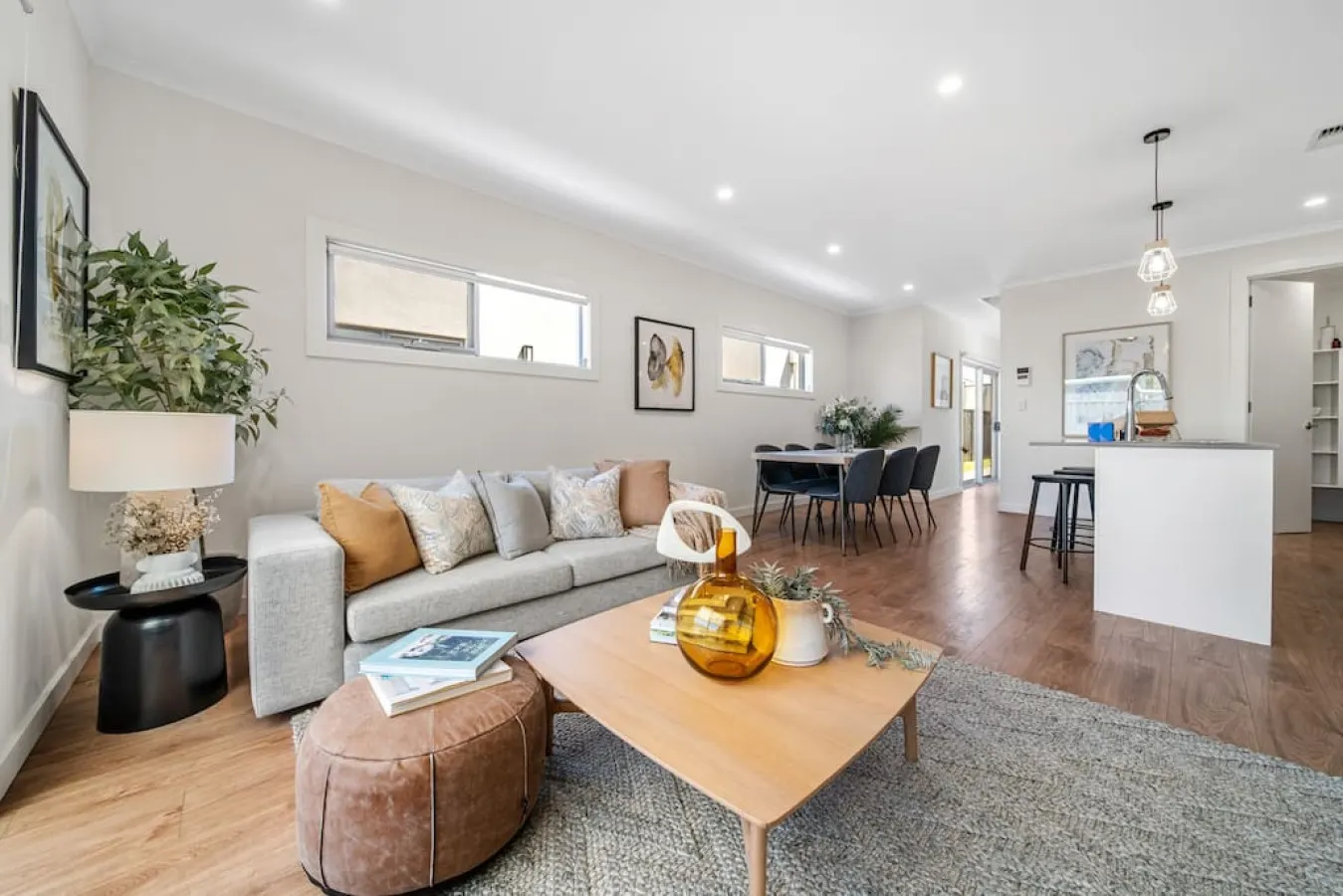 Urban Luxe—A Contemporary City-Edge Haven