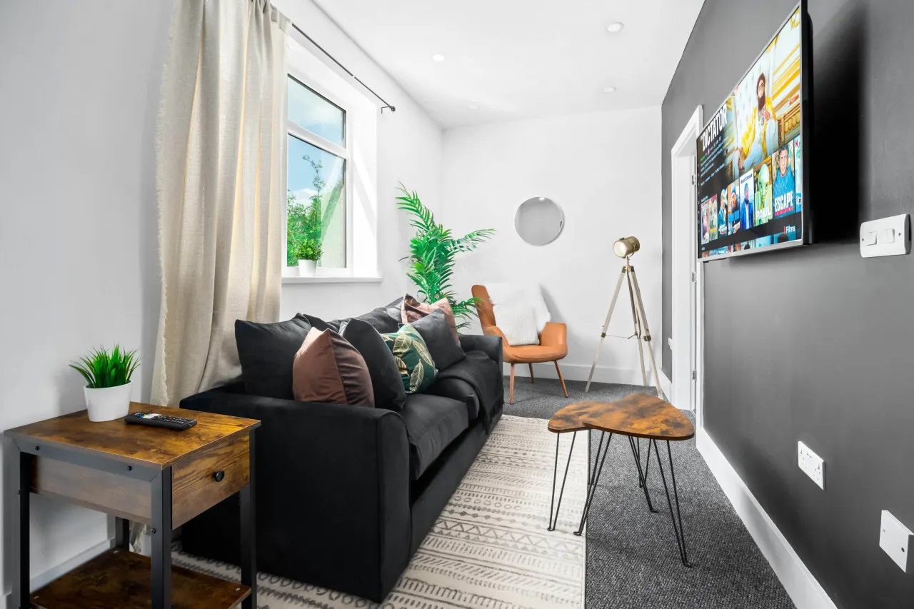 Cozy Apartment - Rowley Regis - On Street Parking