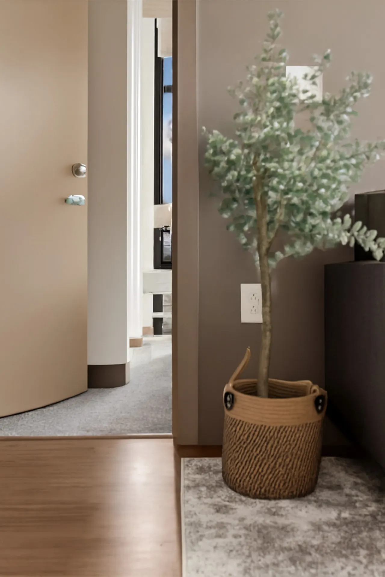 City Views 2BR Floor-to-Ceiling Windows A80 9