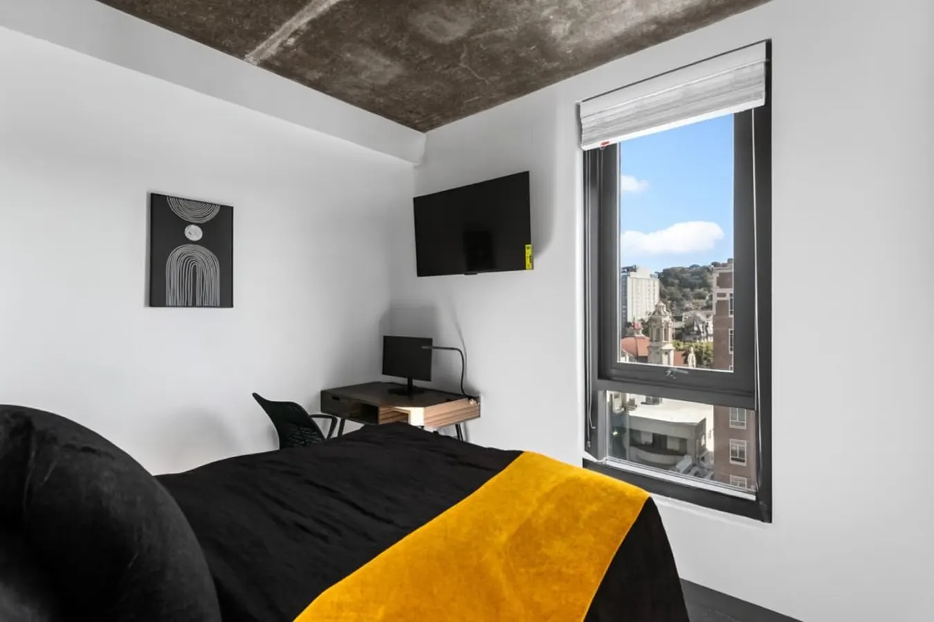 City Views 2BR Floor-to-Ceiling Windows A80 12