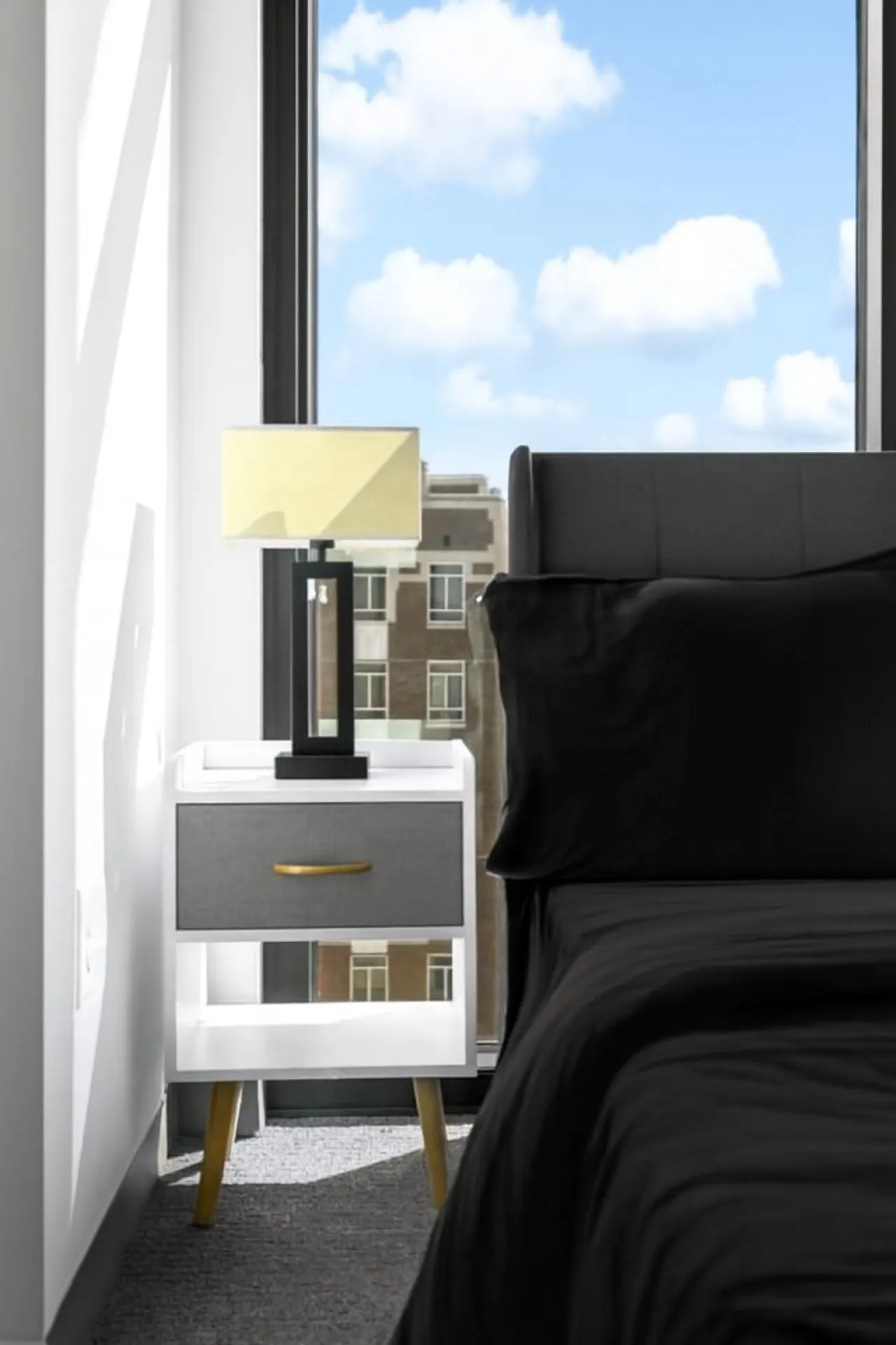 City Views 2BR Floor-to-Ceiling Windows A80 14