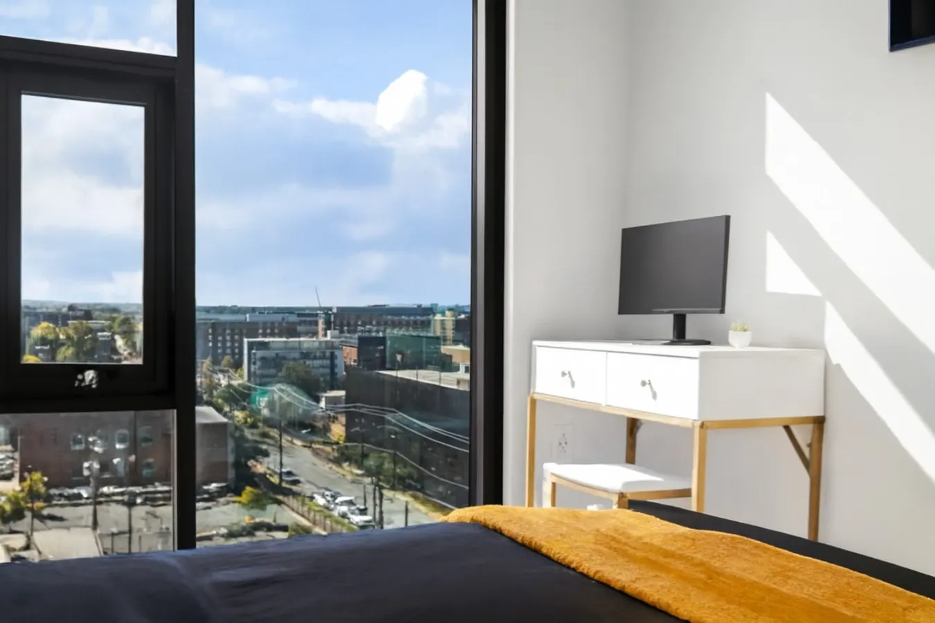 City Views 2BR Floor-to-Ceiling Windows A80 15