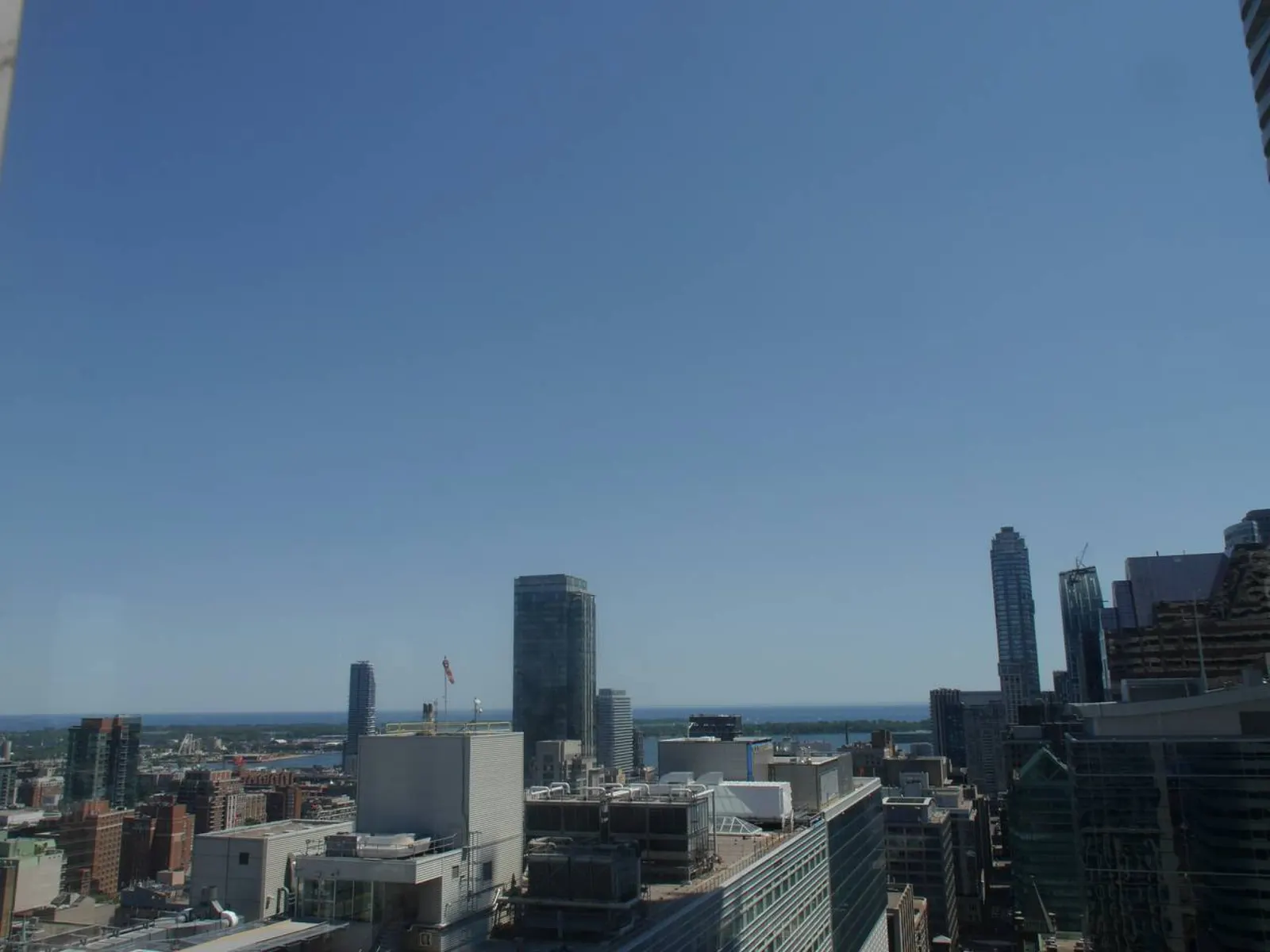 Spacious 2BR Suite Amazing Views Free Parking 19