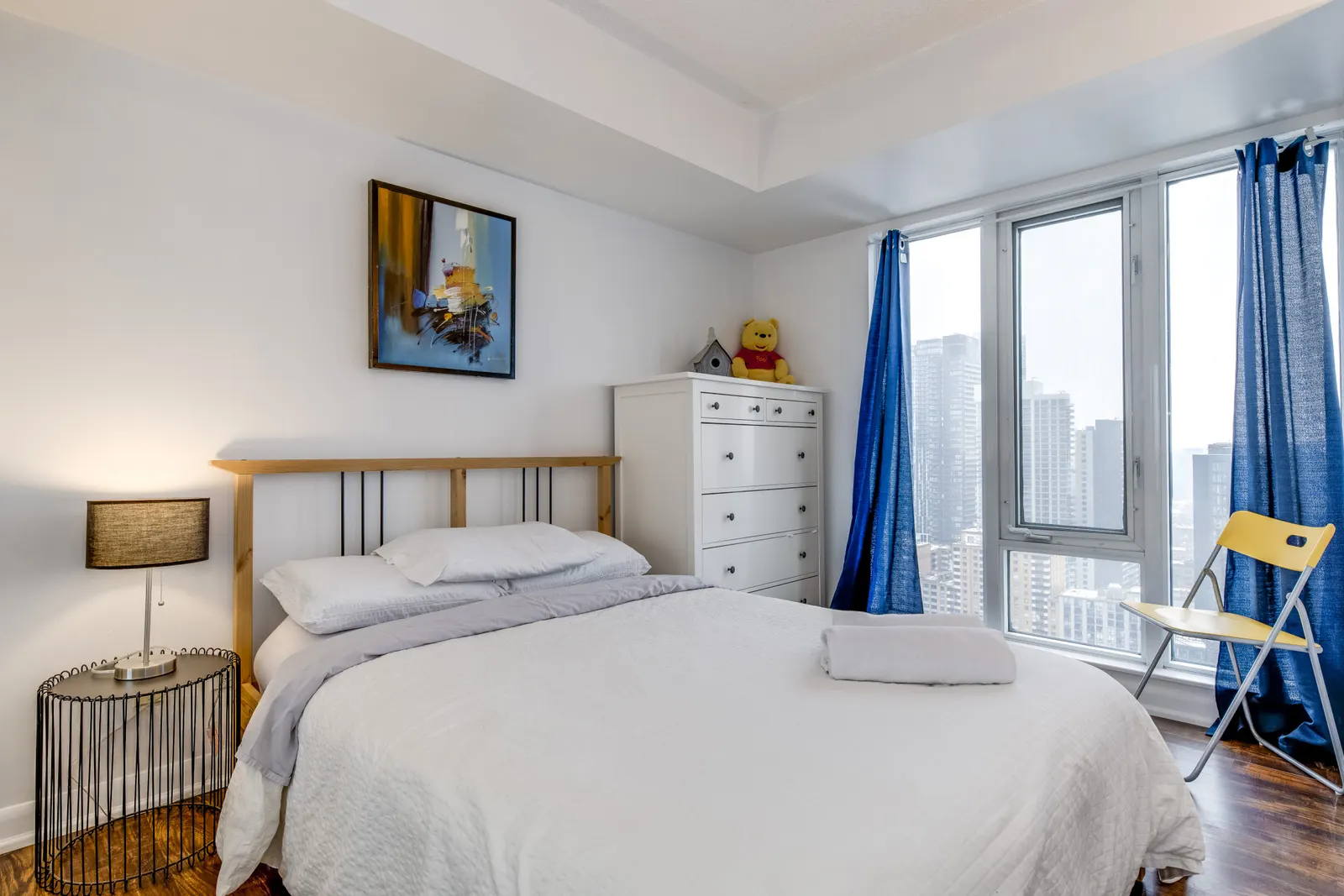 Spacious 2BR Suite Amazing Views Free Parking 5