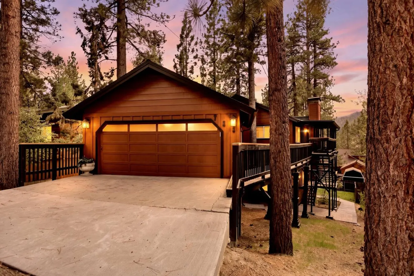 Moonridge Retreat | Snow Summit Views & Game Room — photo 5