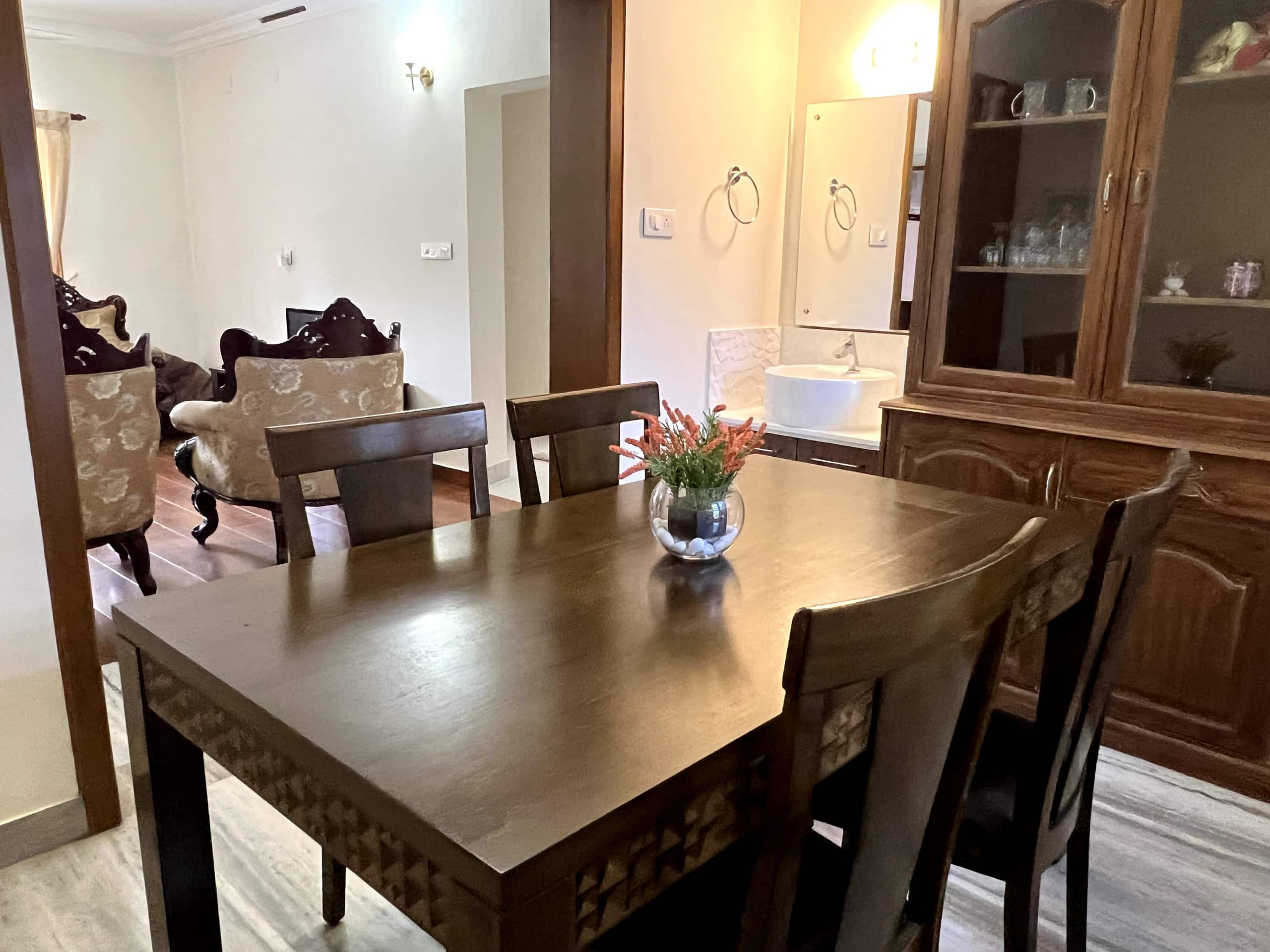 Cheerful backwater Home with parking 8