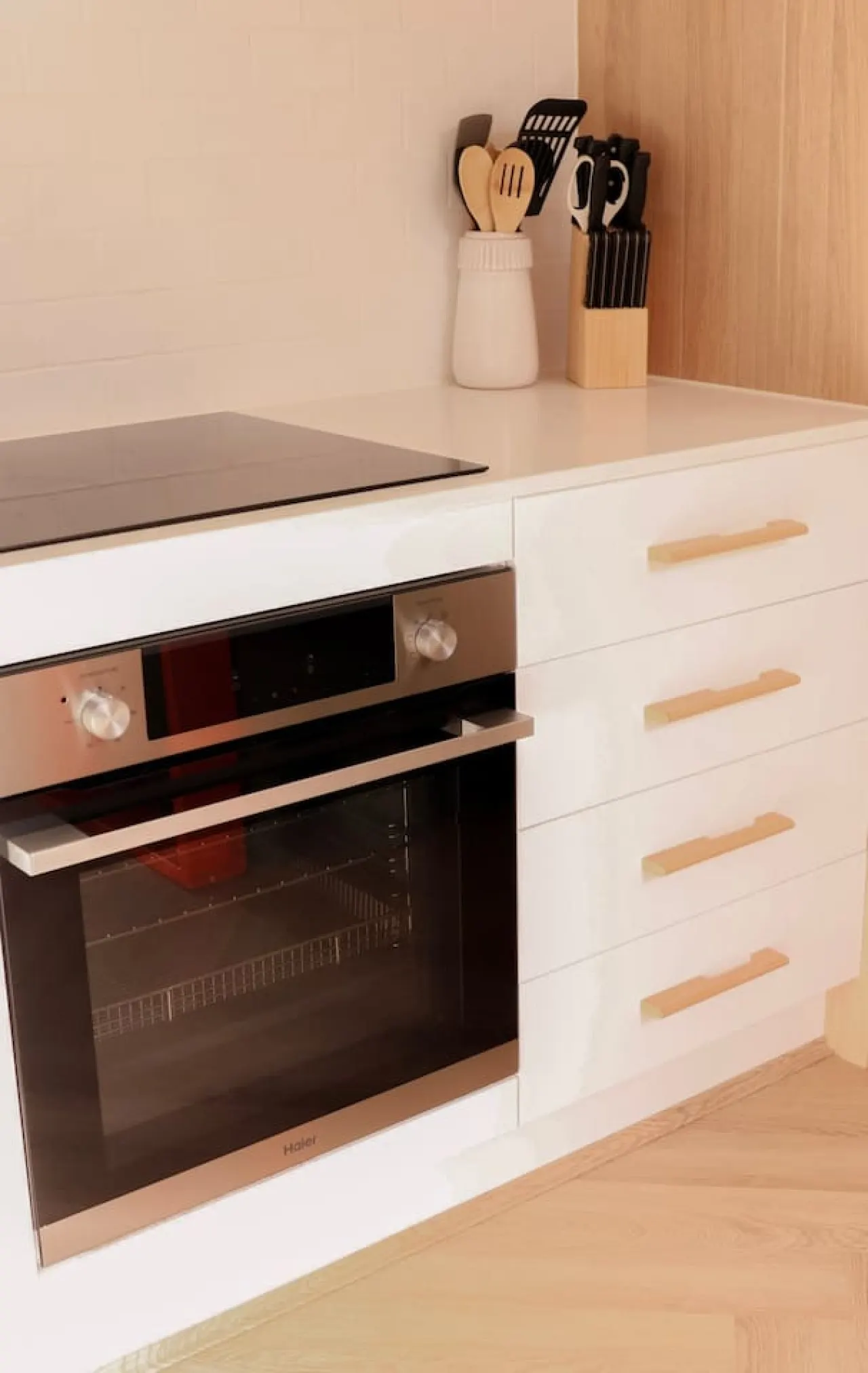 Coburg Comfort: Stylish Short Stay Near Melbourne’s Heart 8
