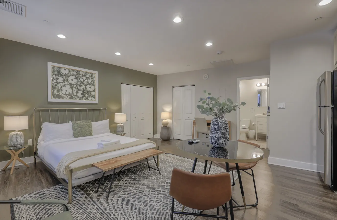 Lovely FIDI Studio Close to Faneuil Hall! 1