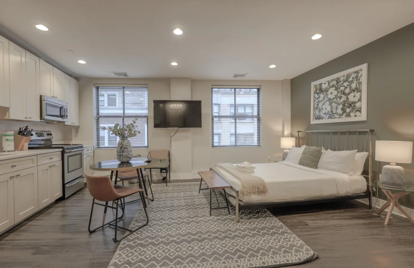 Lovely FIDI Studio Close to Faneuil Hall! 4