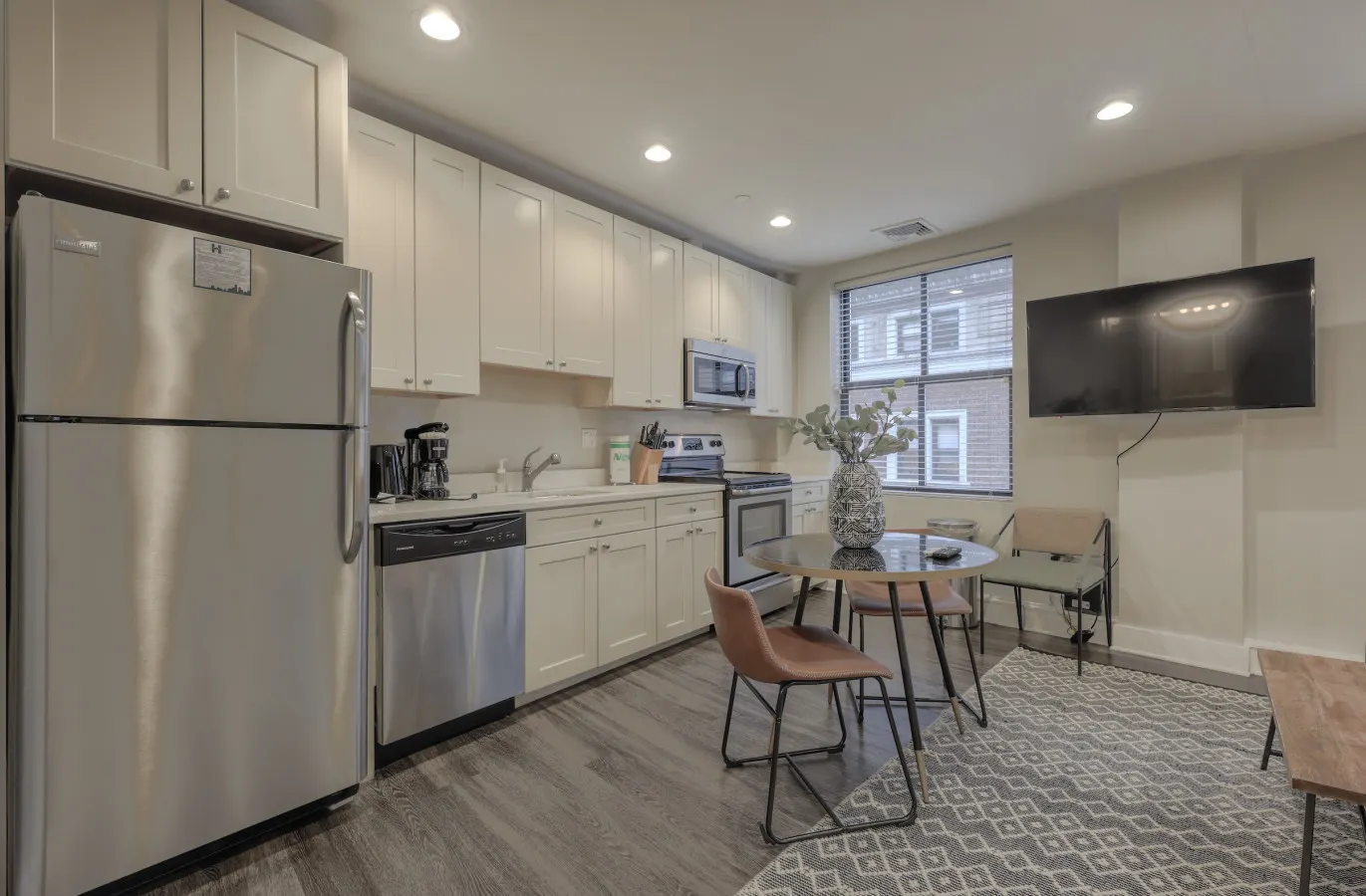 Lovely FIDI Studio Close to Faneuil Hall! 5