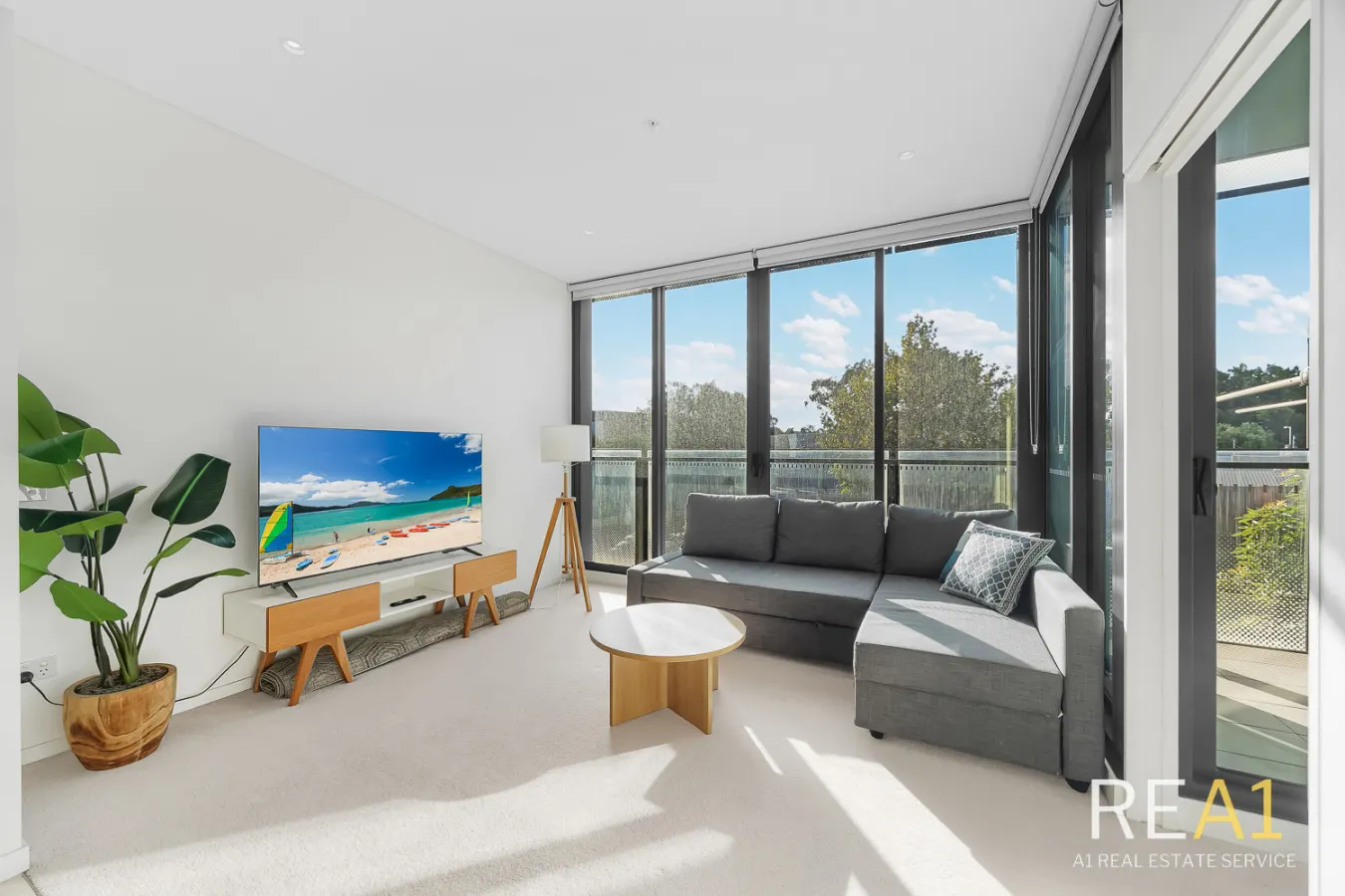 Green Square 2BR | Station, Woolworths + Parking