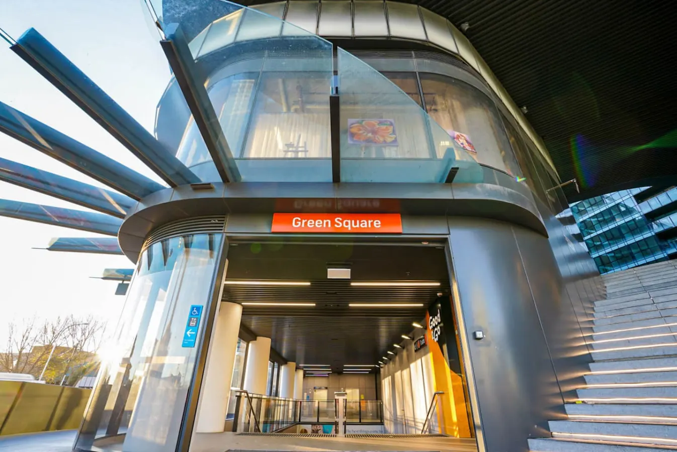 Green Square 2BR Station, Woolworths + Parking 15