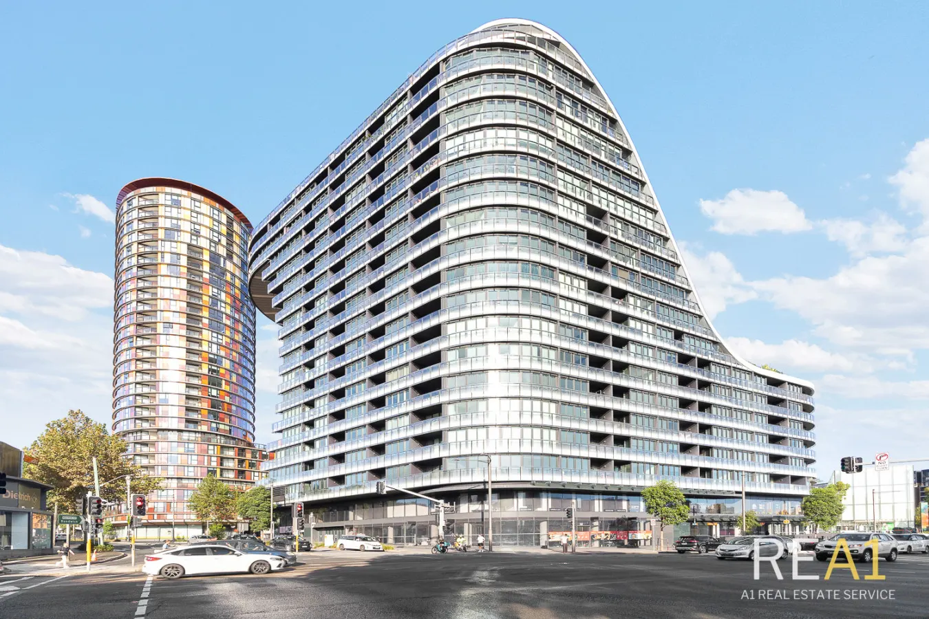 Green Square 2BR Station, Woolworths + Parking 16