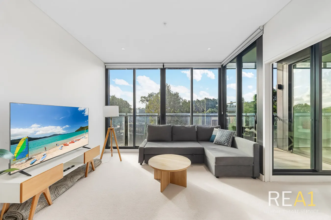 Green Square 2BR | Station, Woolworths + Parking — photo 4