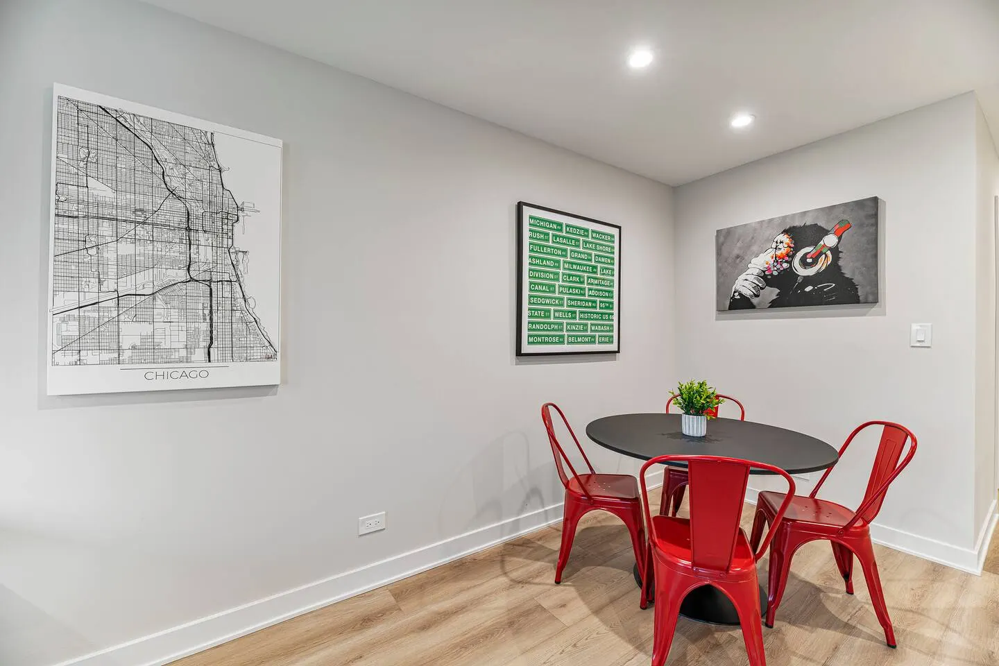 Lux Apartment, 2 bed/2 bath, Parking, Brand NEW 9