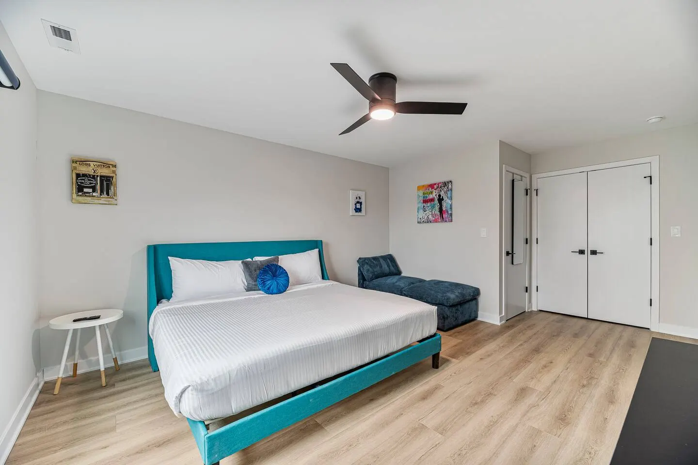 Lux Apartment, 2 bed/2 bath, Parking, Brand NEW 13